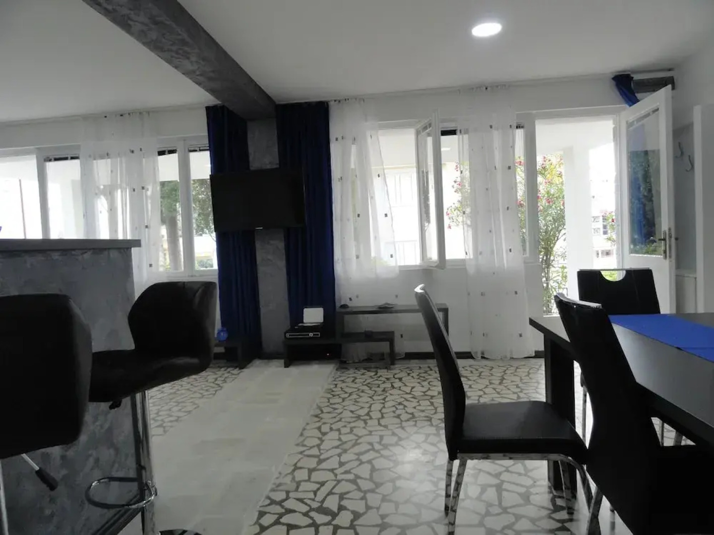 Petrovac Holiday House with pool