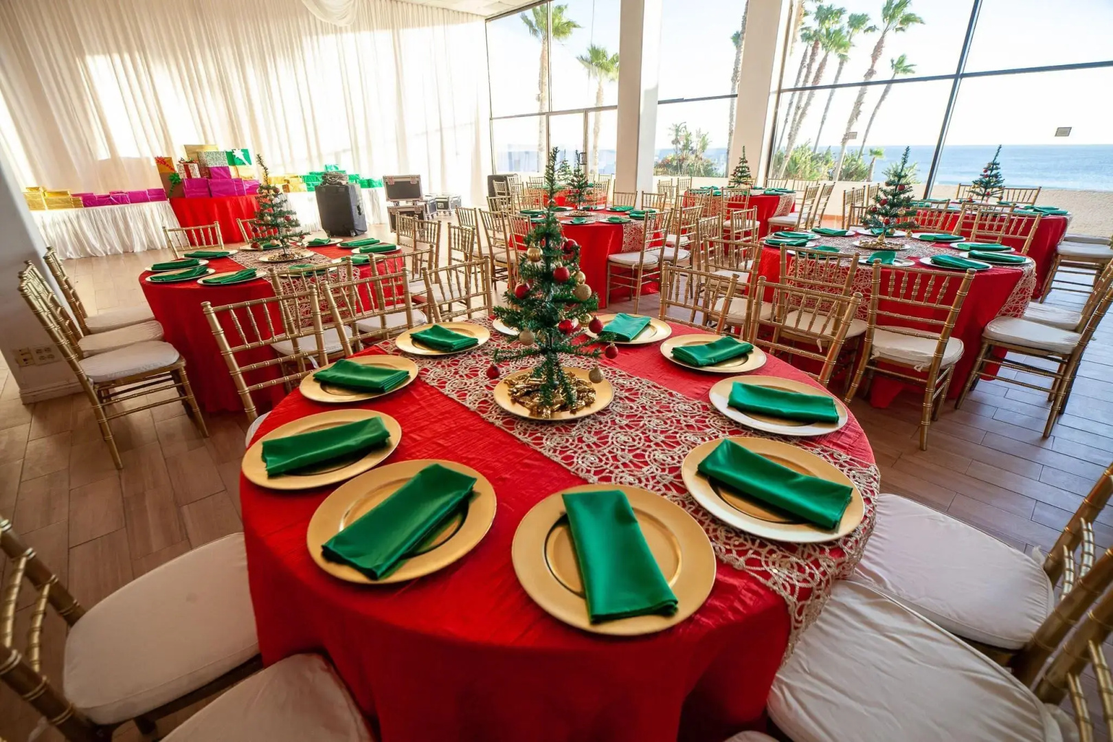 Las Rocas Resort And Spa