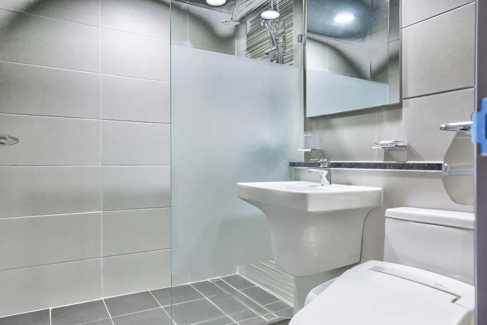 Cheongpung Resort Lake Hotel