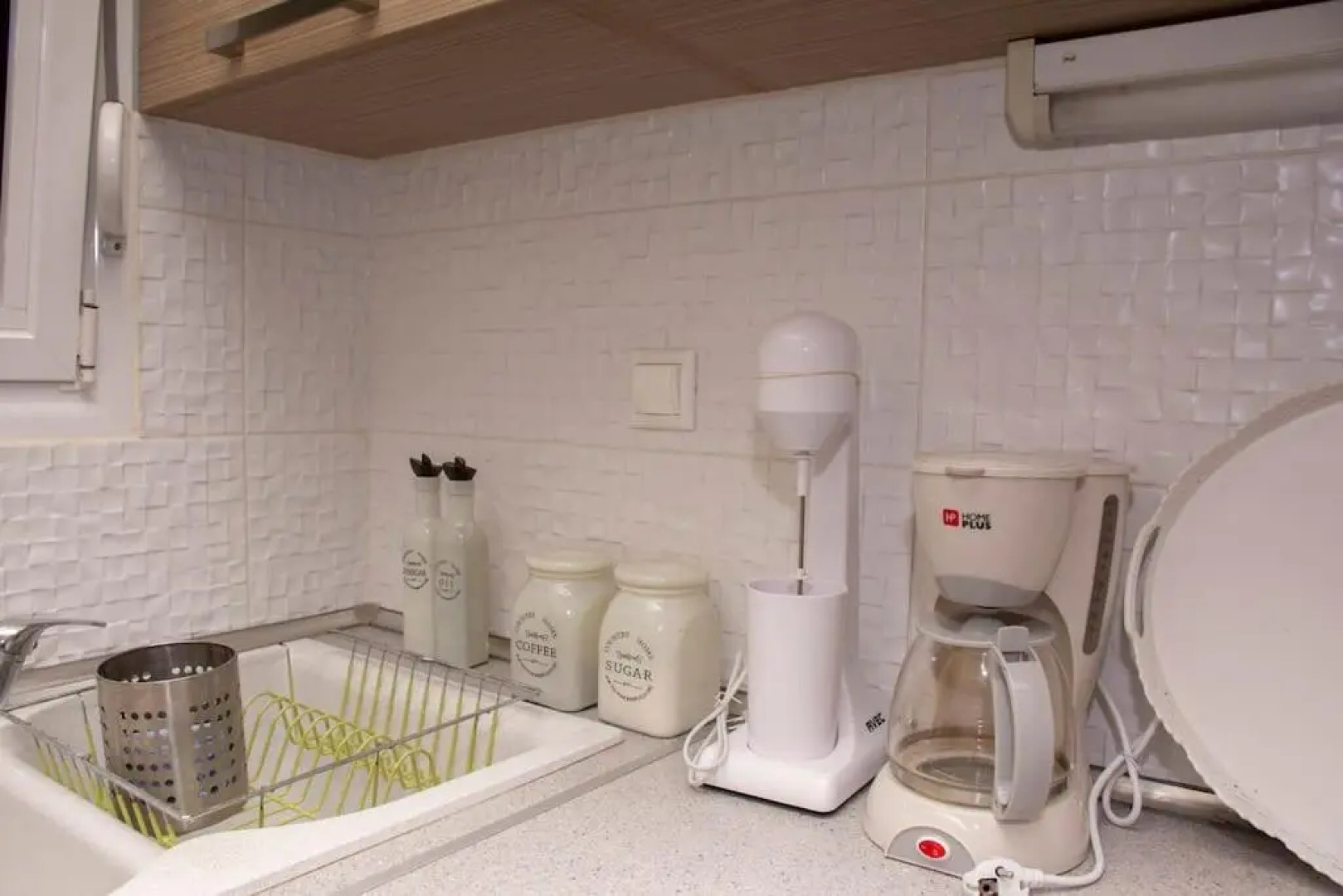 Anadora 2: Hospitable stone house with yard