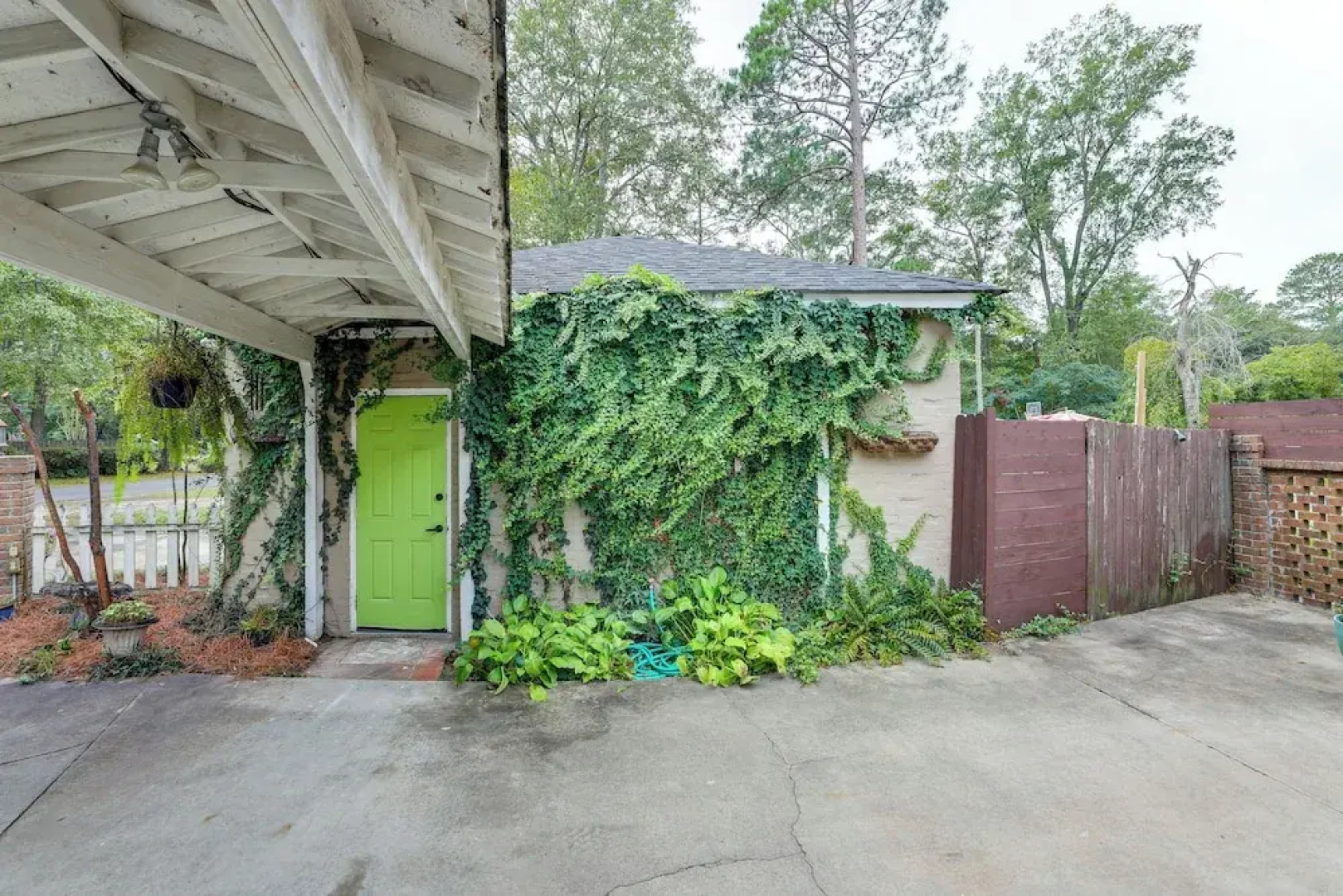 Backyard Oasis w/ Pool: Sunny Sumter Studio!