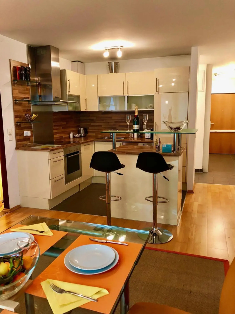 Luxurious city apartment incl garage and terrace