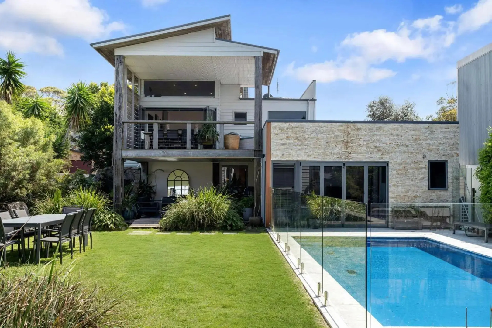 ARALUEN HOUSE Werri Beach 4pm Check Out Sundays