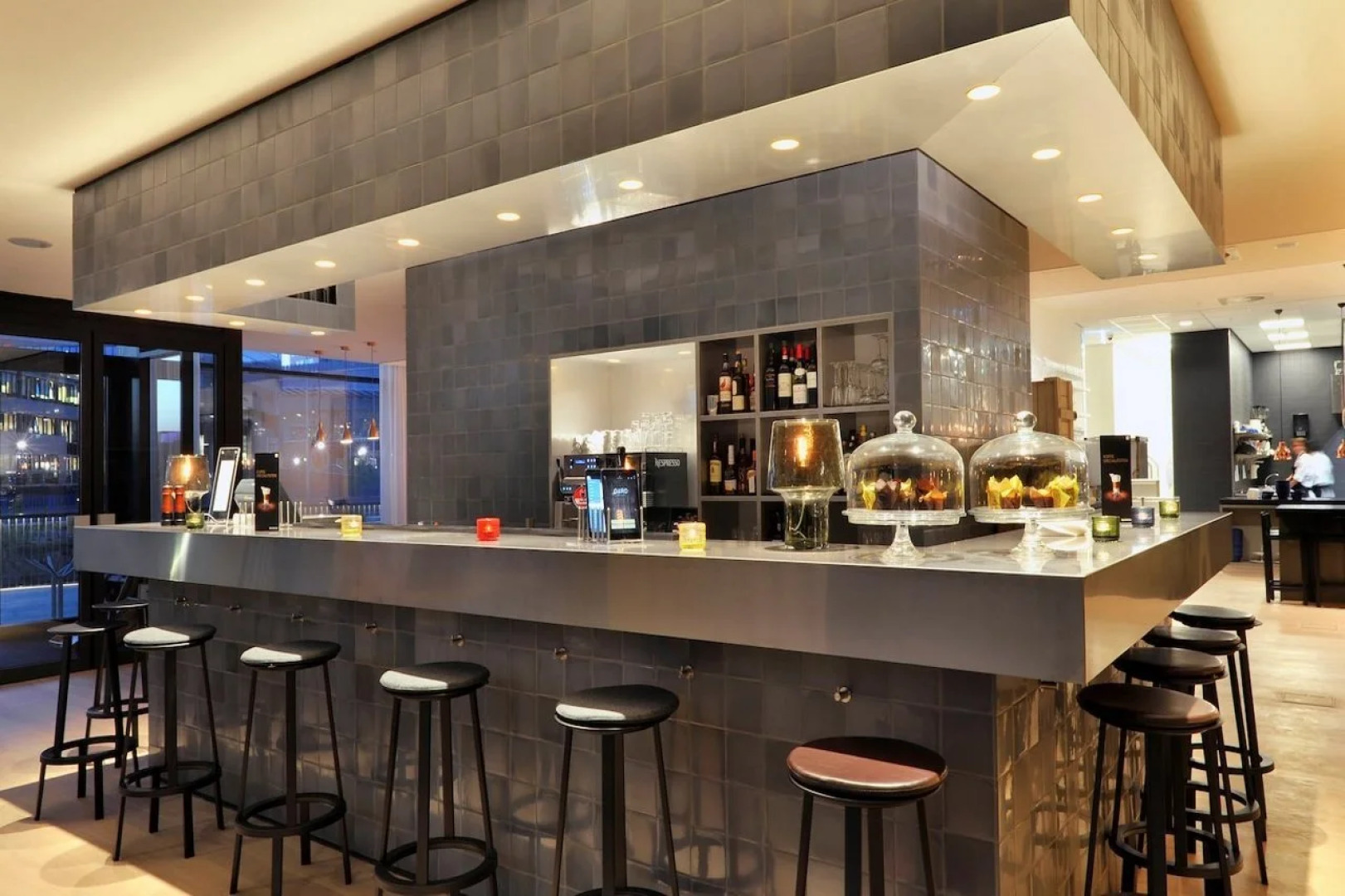 Отель Courtyard by Marriott Amsterdam Arena Atlas