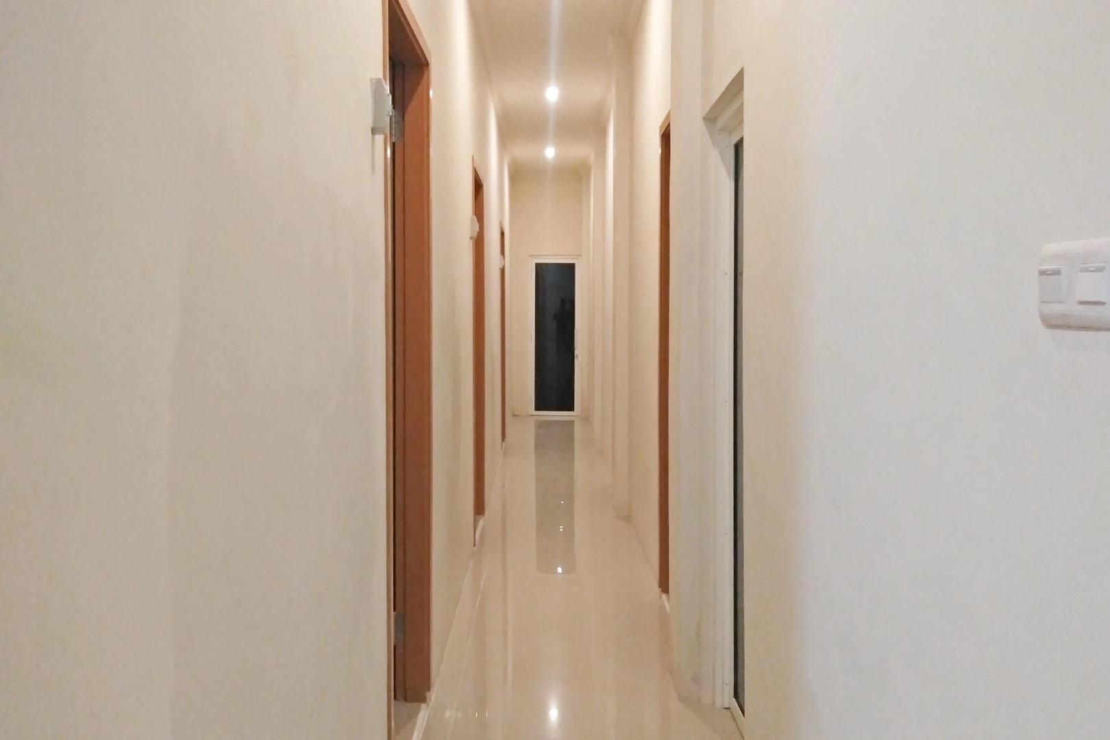 RedDoorz @ Karema Area Mamuju