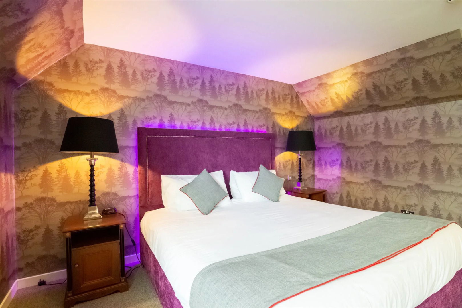 Clachan Cottage Hotel