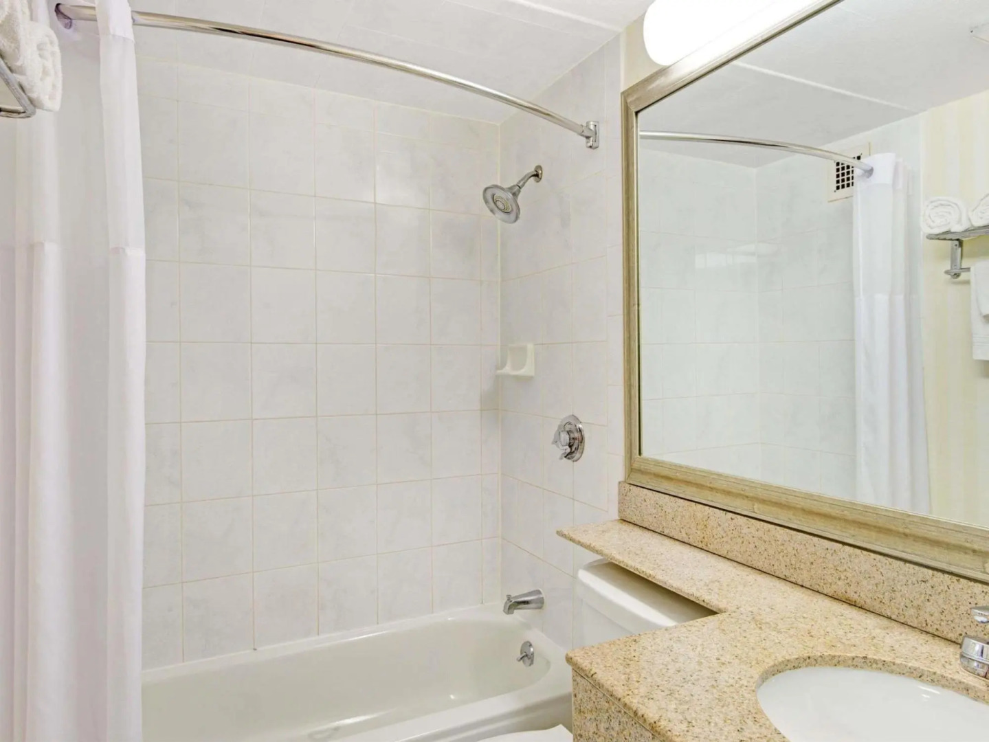 Days Hotel & Conference Center - Methuen Ma