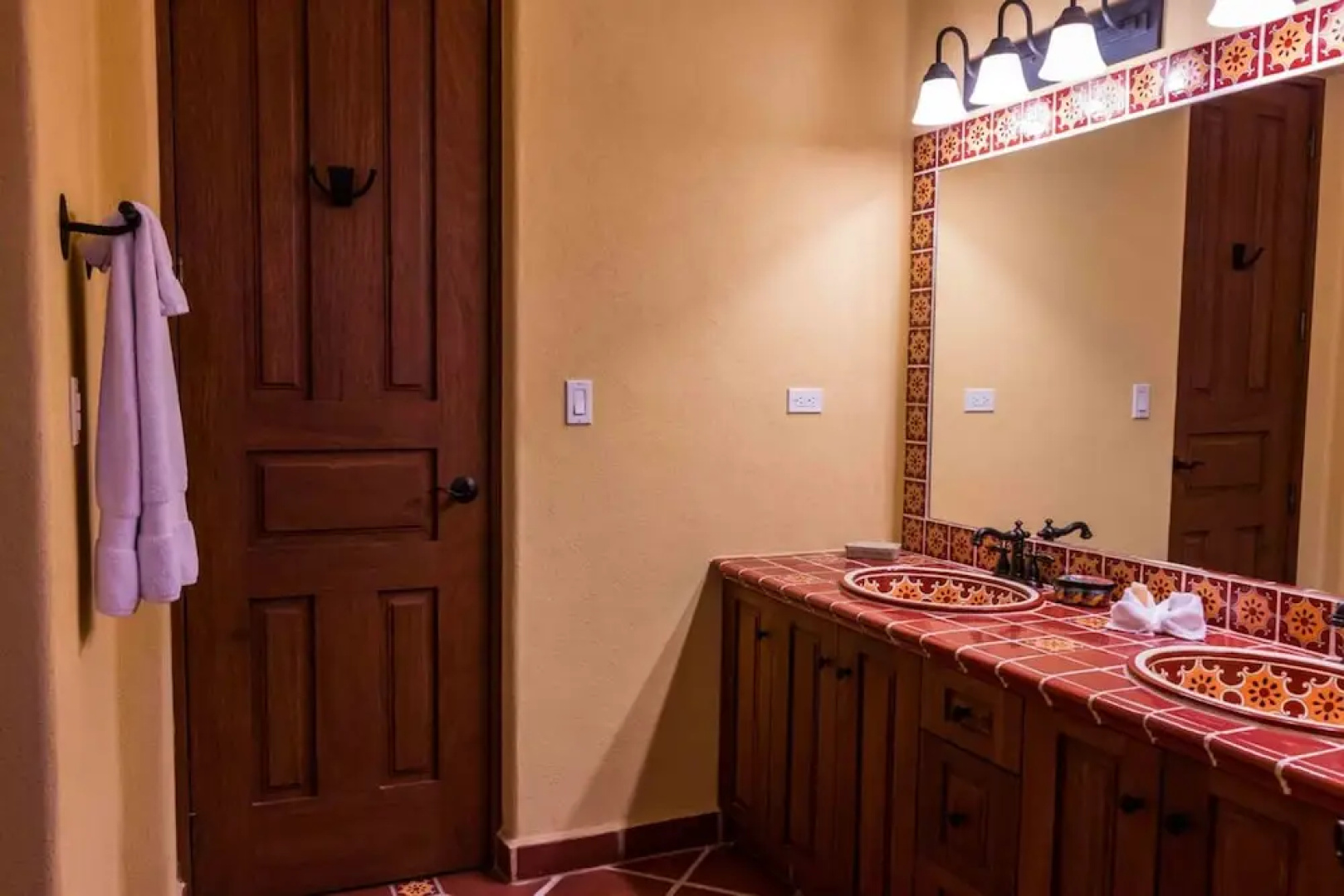 Casa Encantada 3 BR by Casago