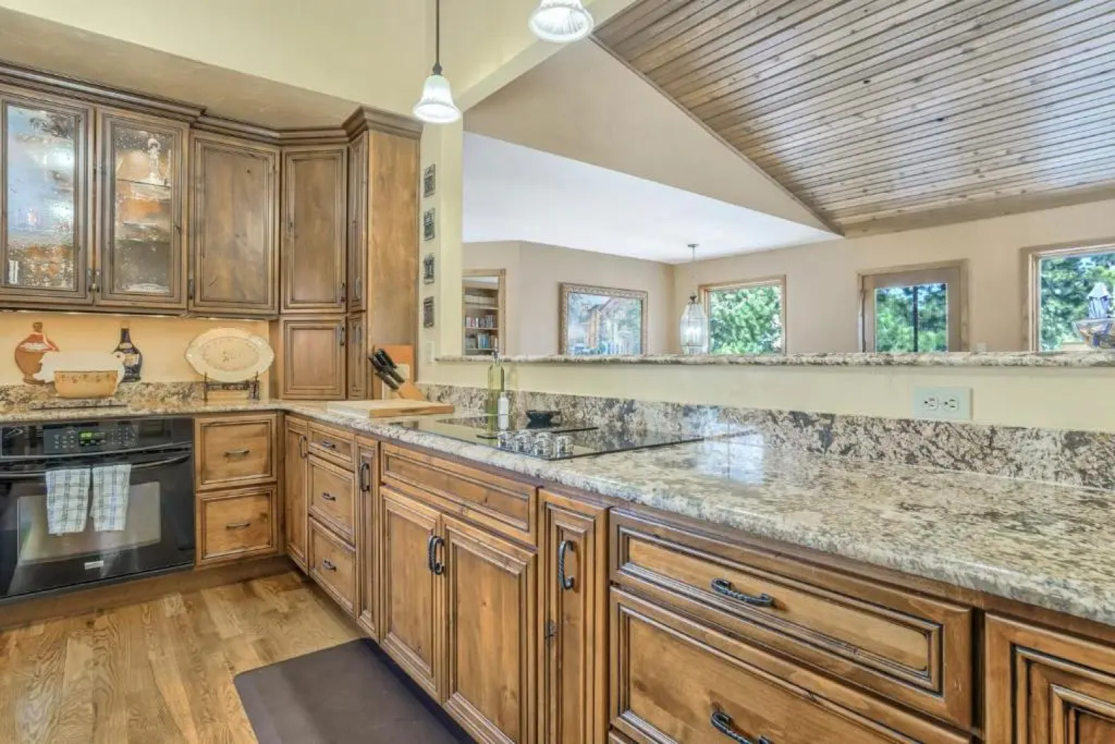 4BD Woodland Lodge Pool Table Grill Dogs Welcome