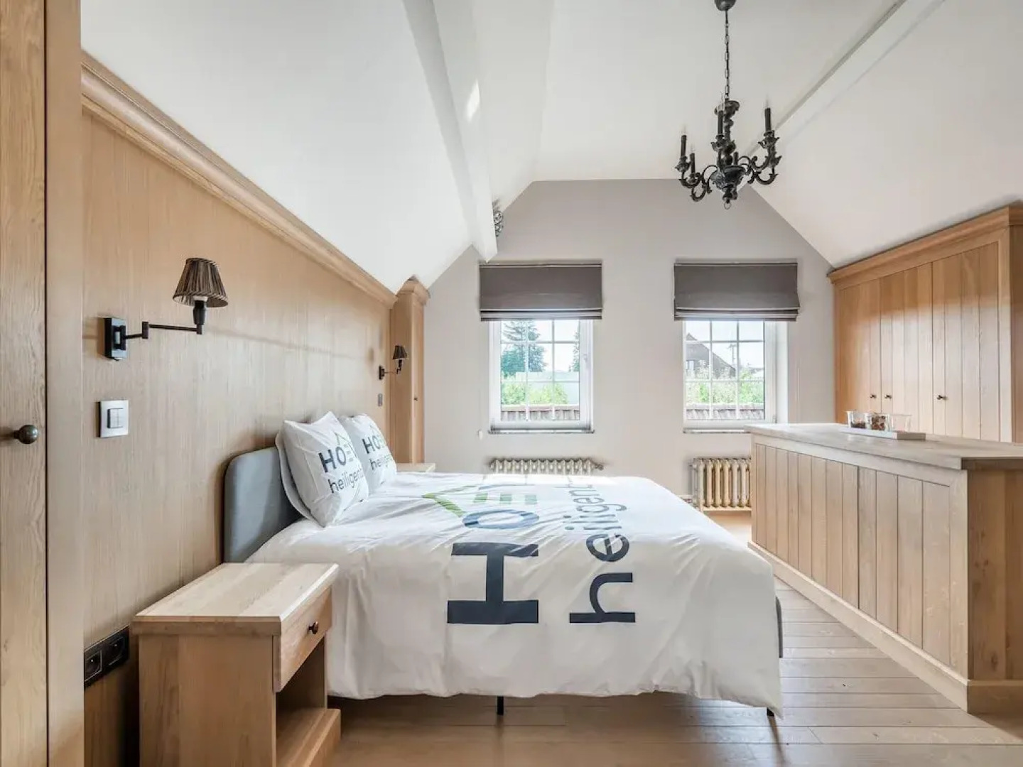 Luxury Retreat With Furry Friends