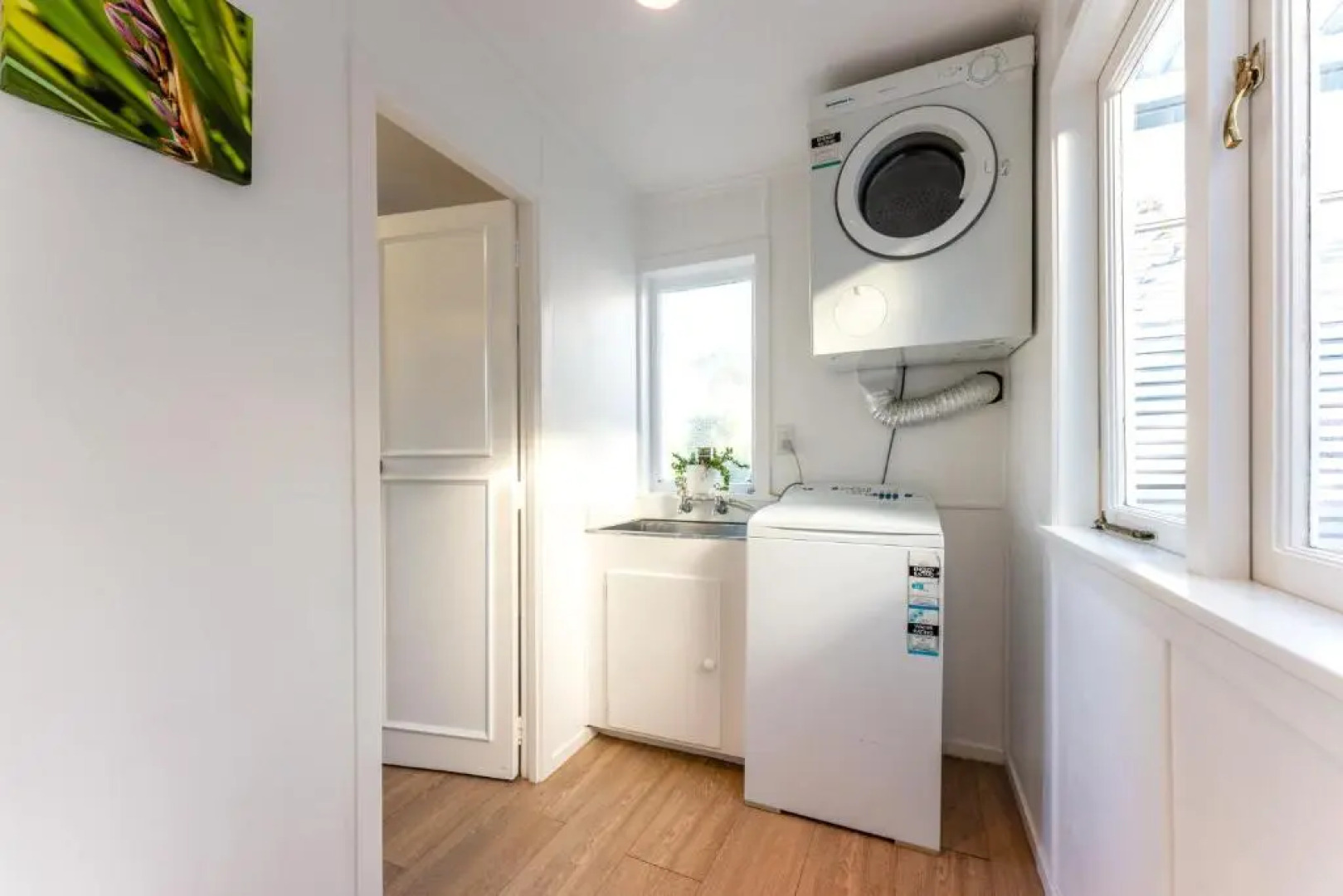 The Butterfly Bach - Surfdale Holiday Home