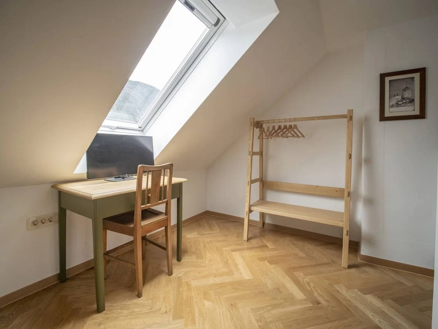 Berghi Hotel and Apartments