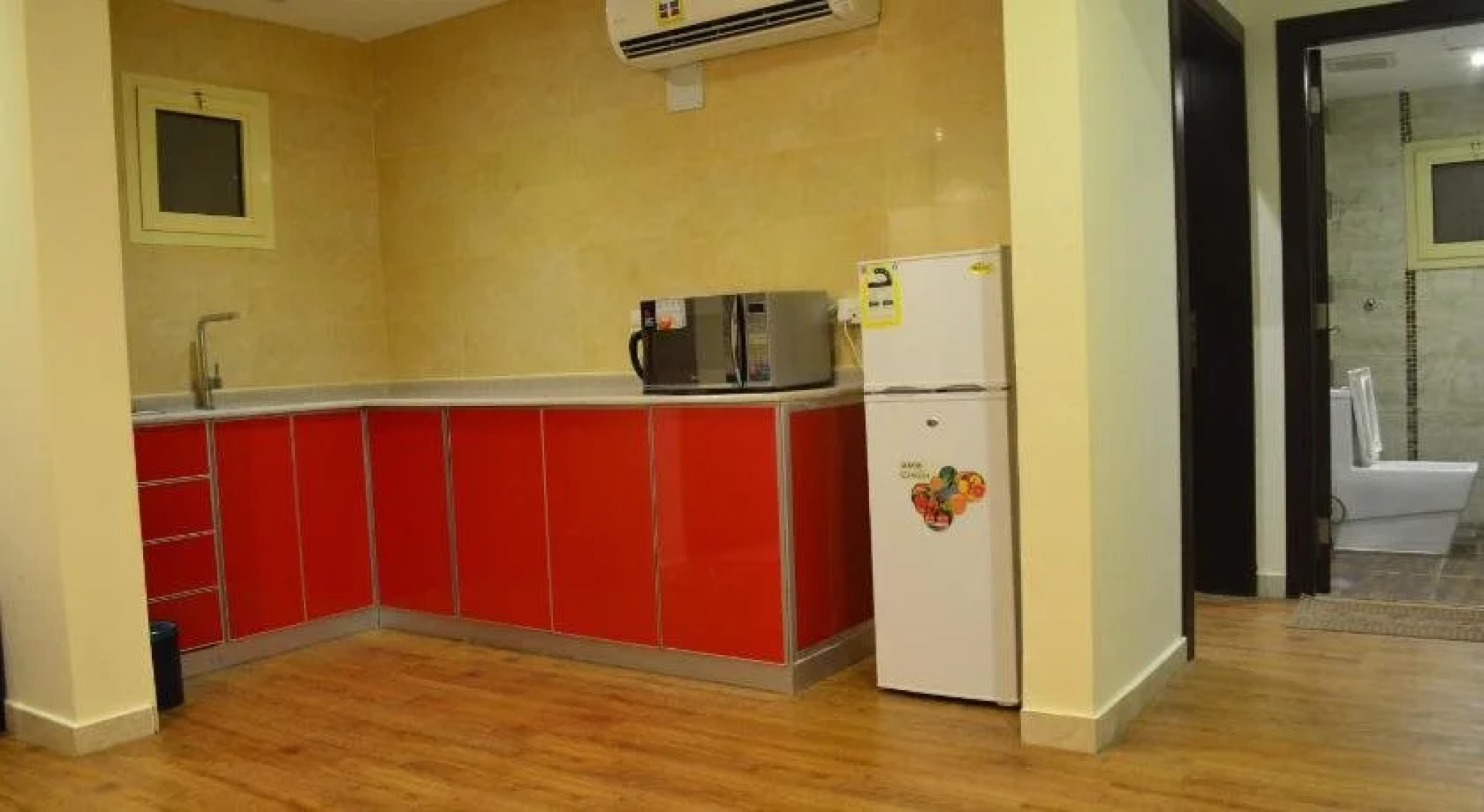 Grand Plaza Hotel Suites