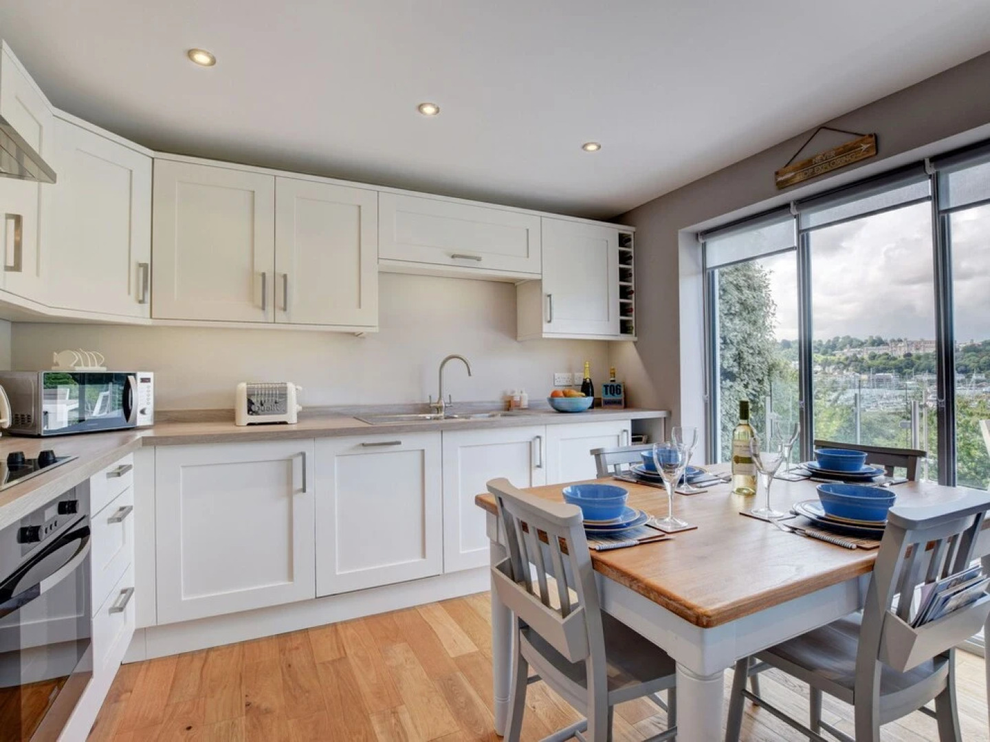 Beautiful Luxury Apartment Located in the Tranquil Village of Kingswear
