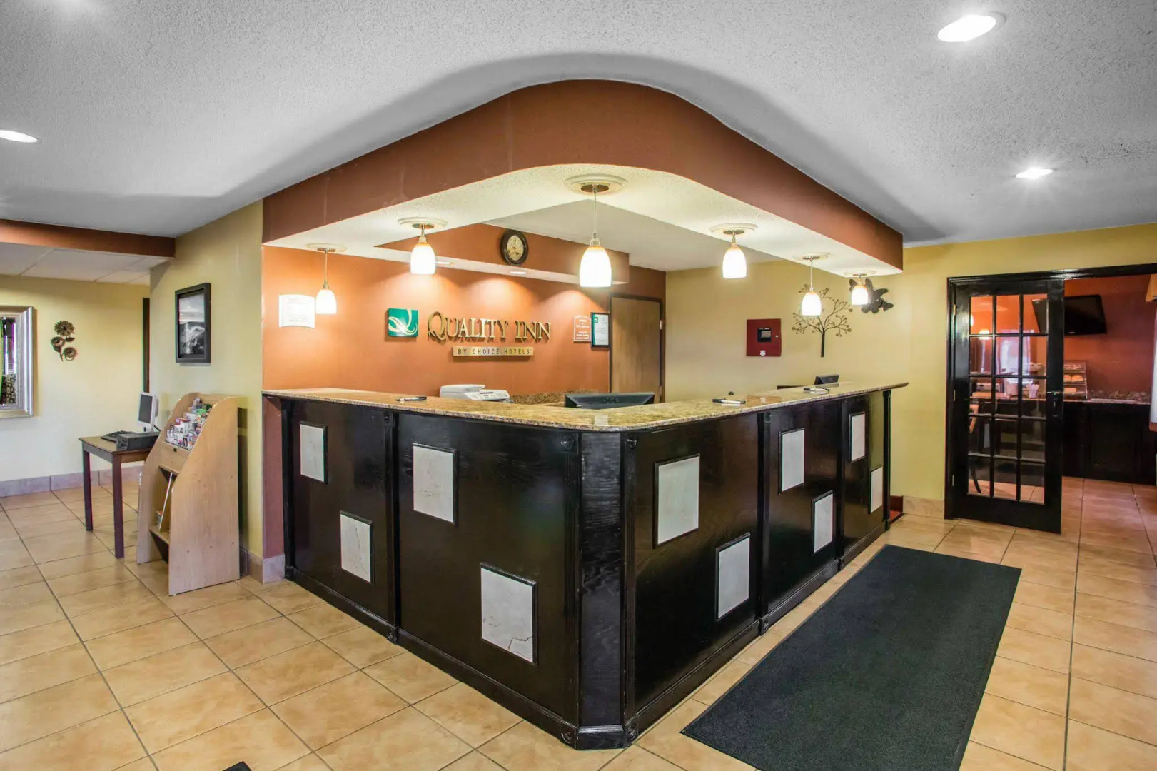 AmericInn by Wyndham Mosinee Central Wisconsin Airport