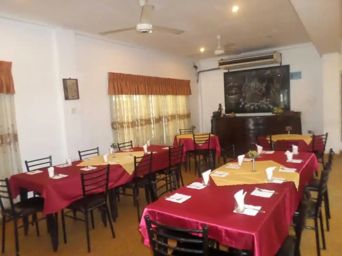 Cosy Hotel And Restaurant