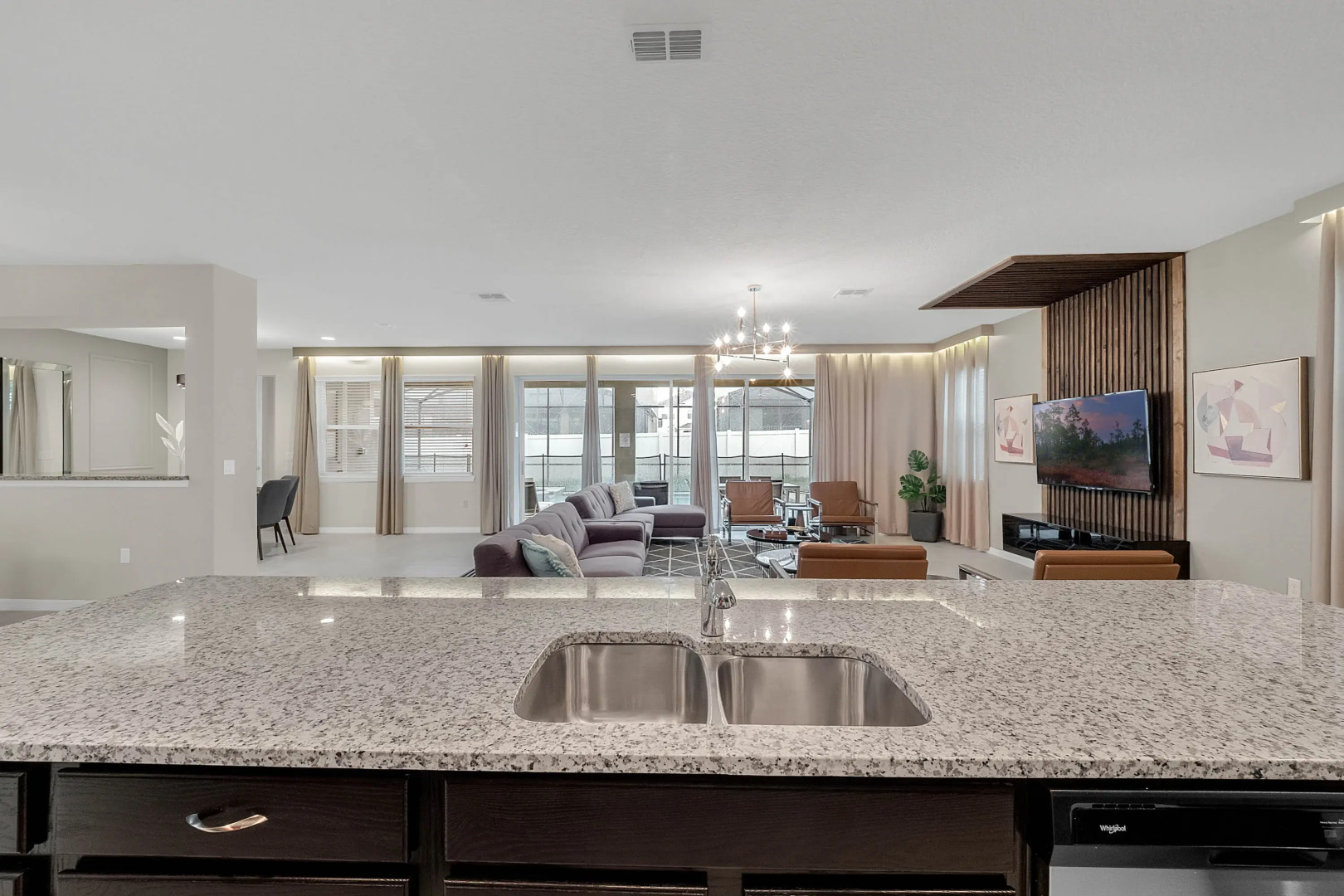 9 Bedrooms / 6.5 Bathrooms / Solara (9028 FK), Kissimmee, US