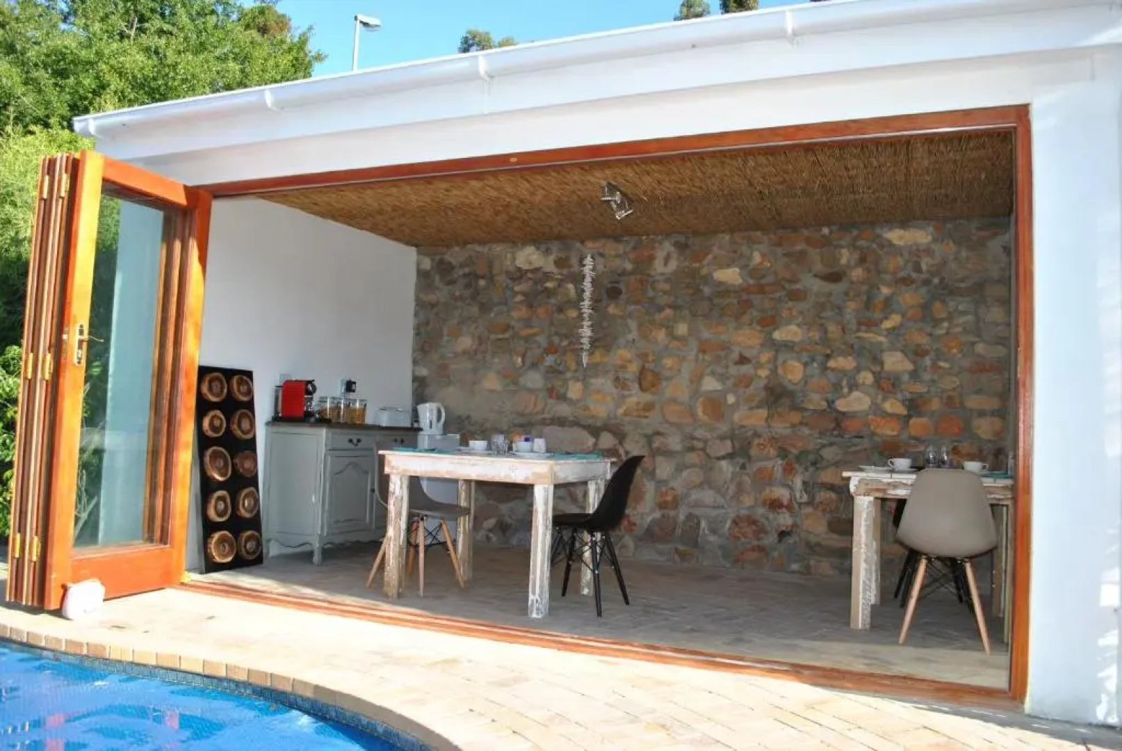 Roundhouse Guesthouse