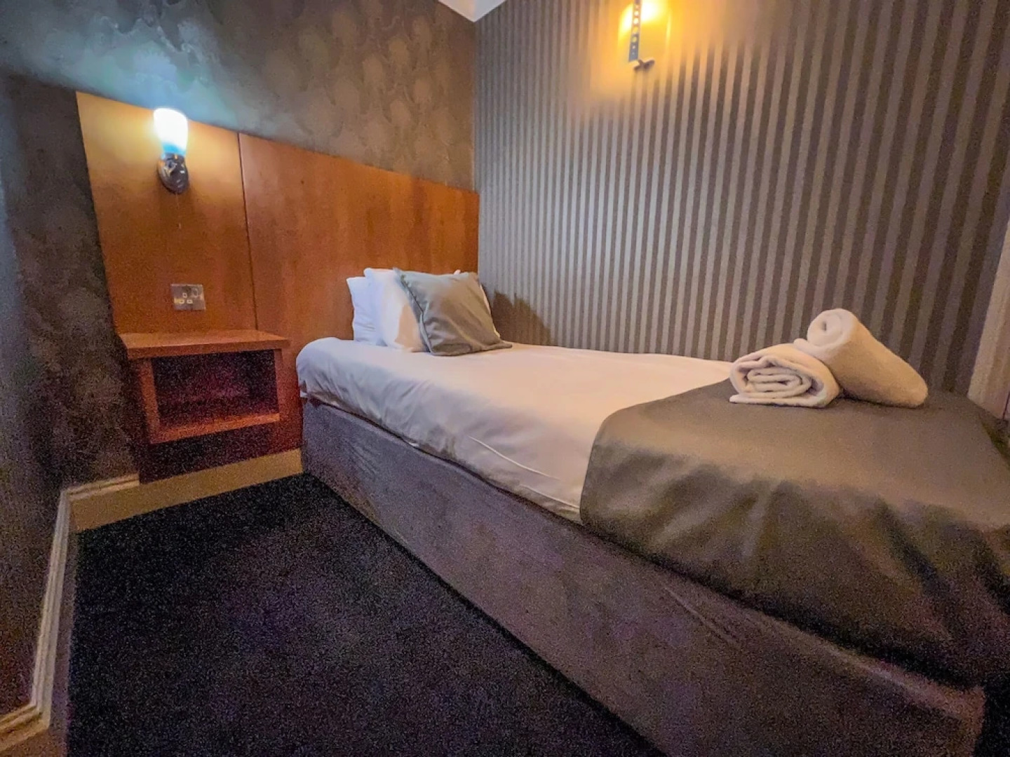 The Quayside Hotel and Bar