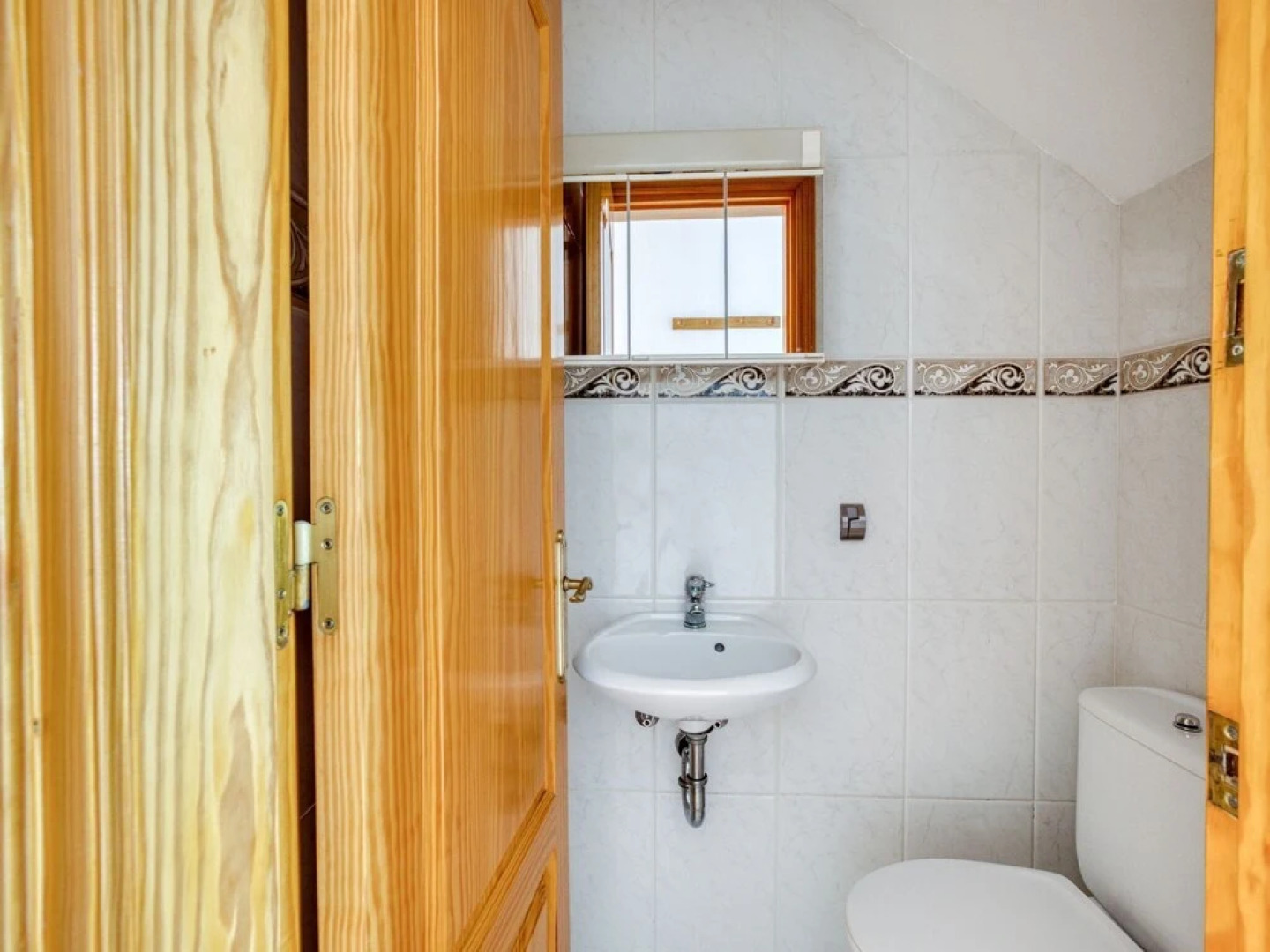 Cosy Townhouse in Vilamacolum With Shared Garden and Swimming Pool