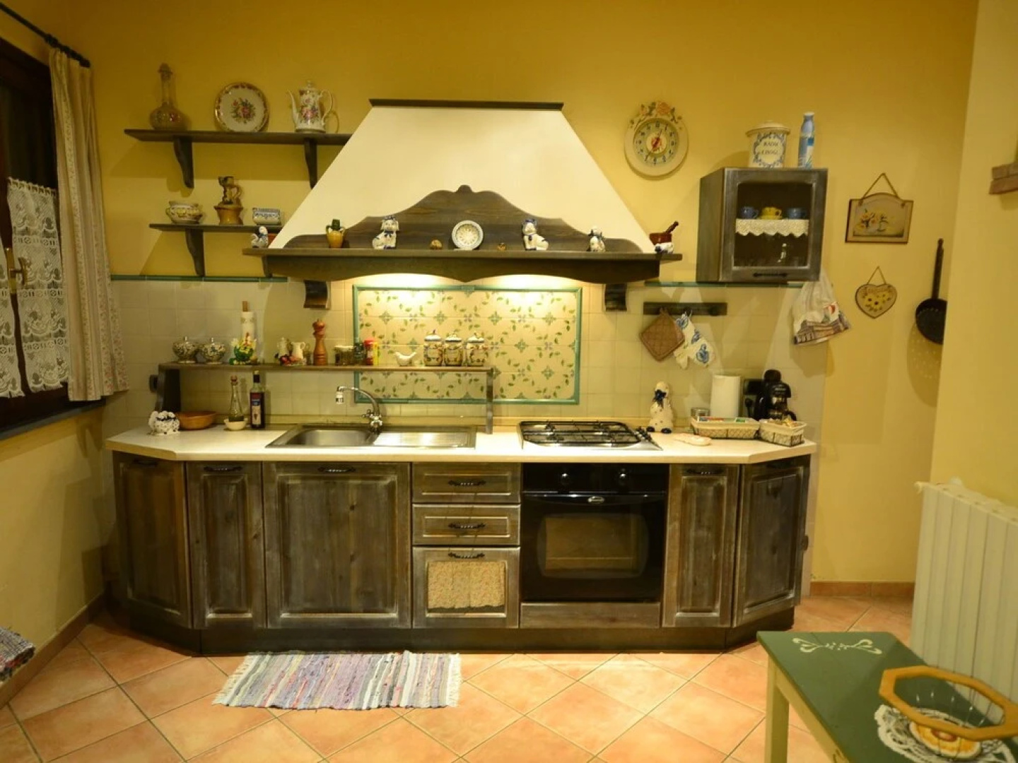 Cozy Holiday Home with a Jacuzzi in Montopoli