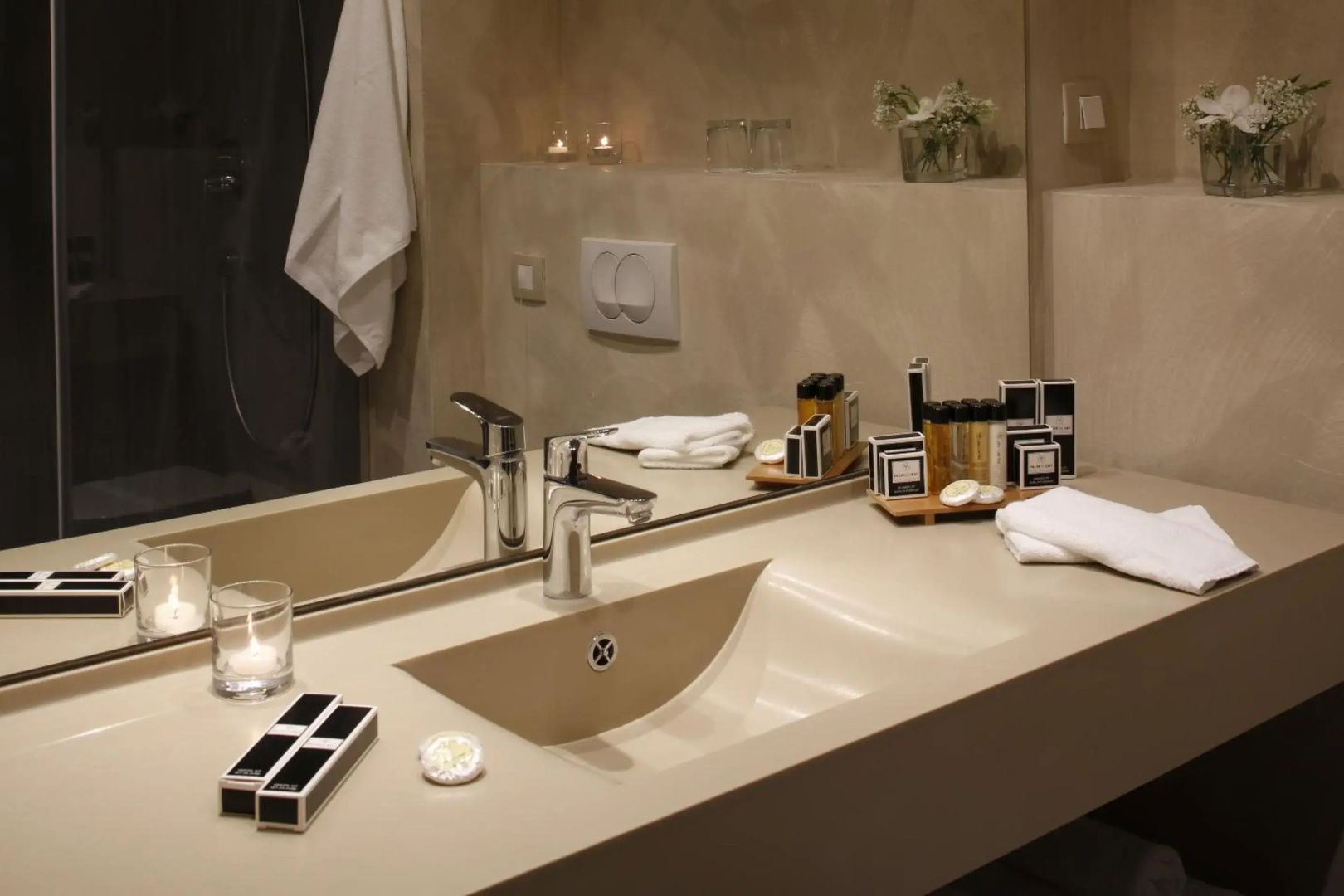 Palmon Bay Hotel & Spa
