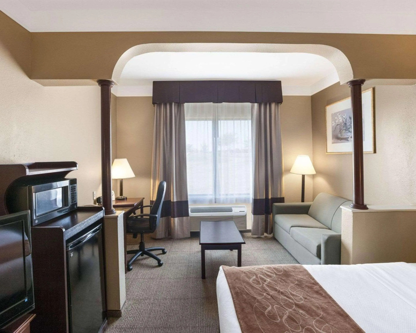 Comfort Suites Plainview