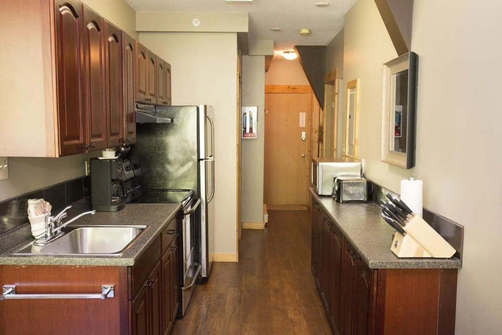 The Pinnacles Suite Hotel