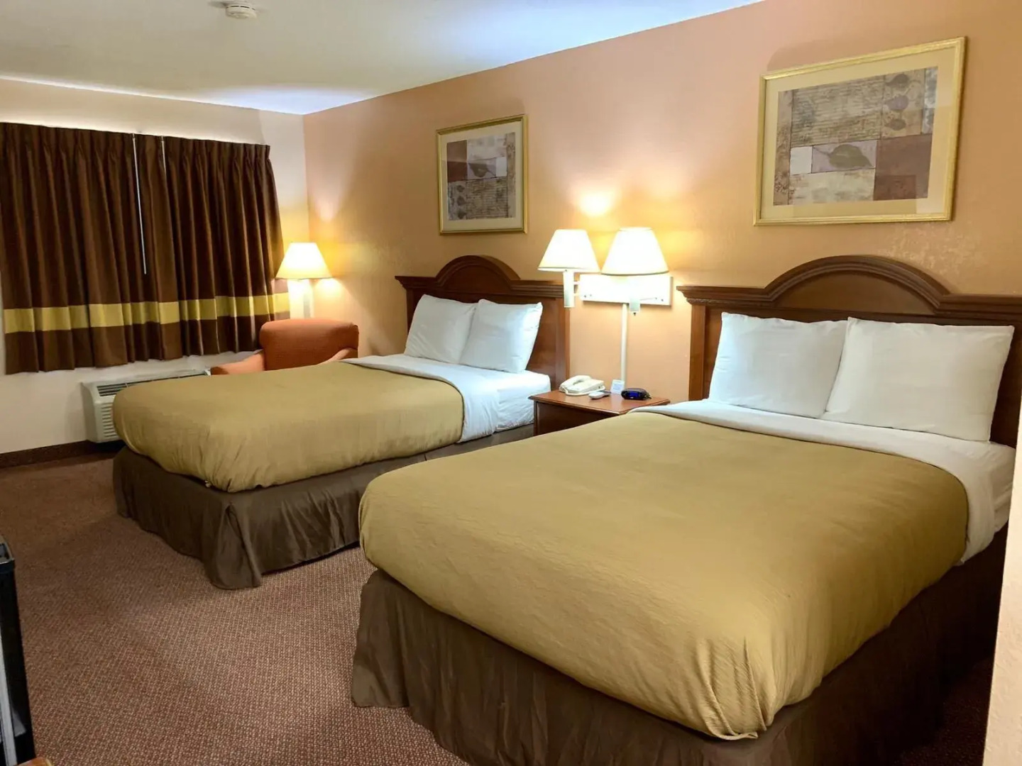 Owensville Motor Inn