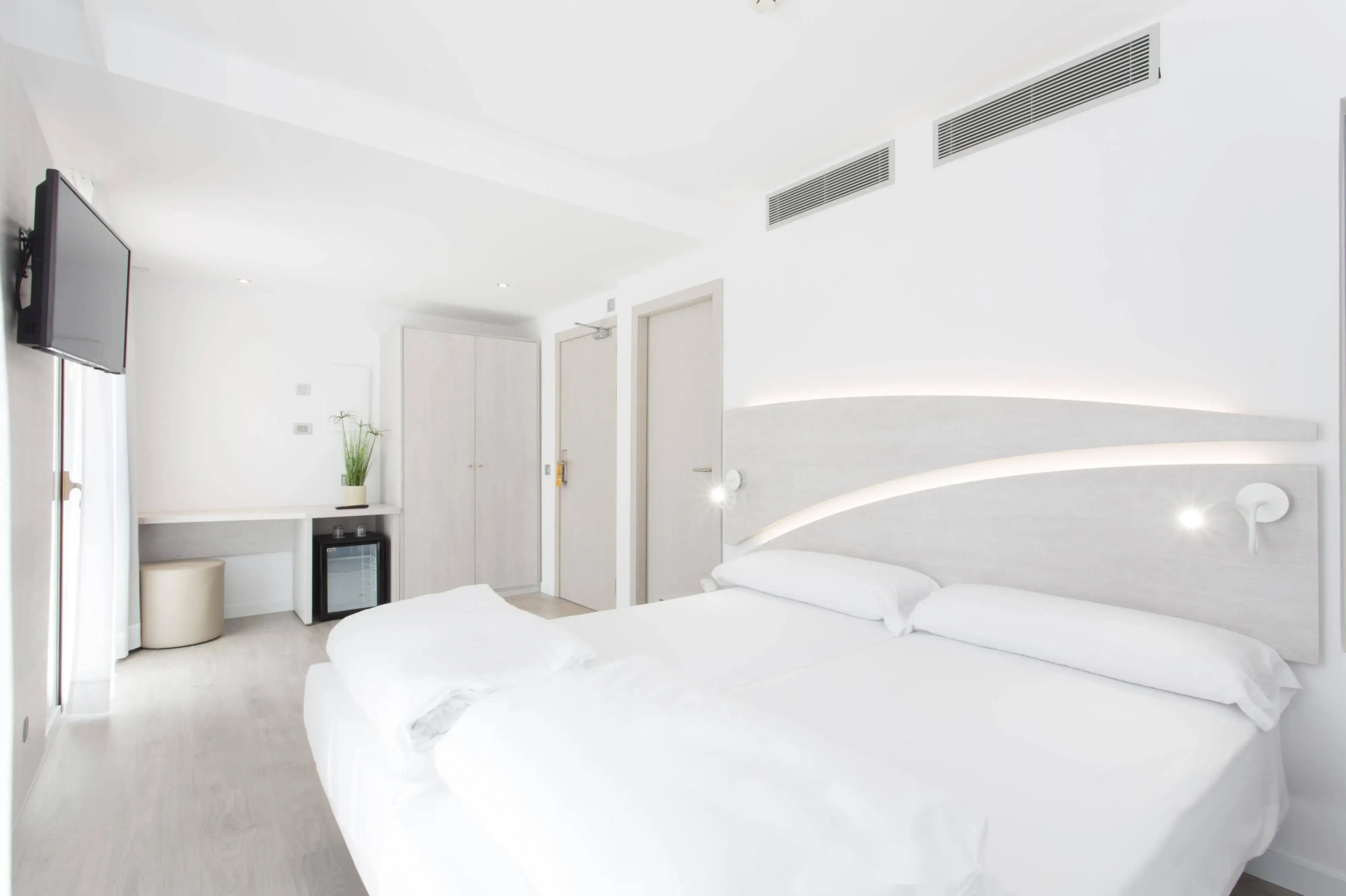 Som Llaut Boutique Hotel