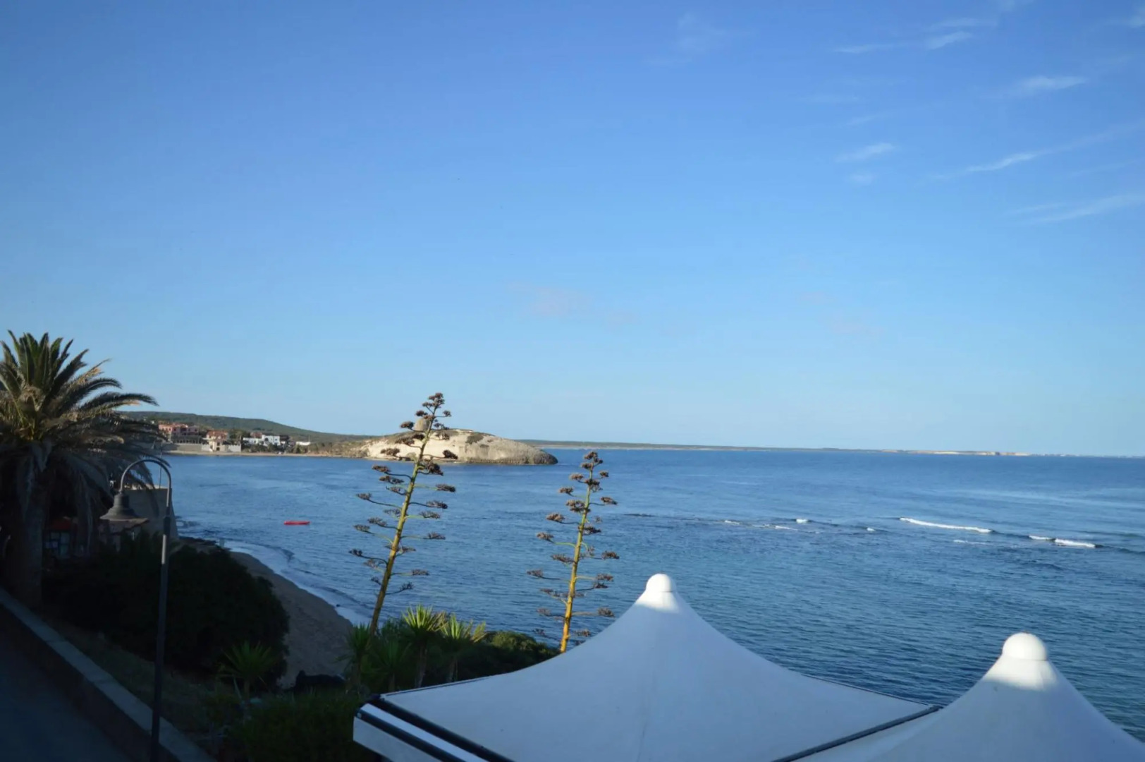 Apartment sea front at 20 meters from the river of the sea-Casa S'archittu