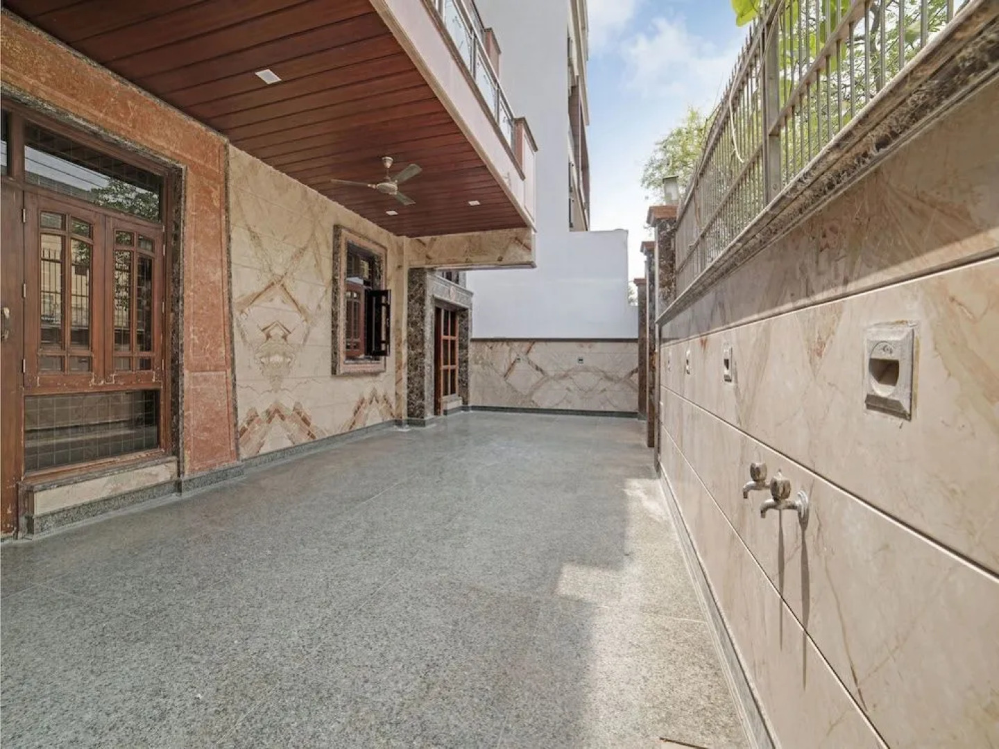 Mittal Residency by OYO Rooms