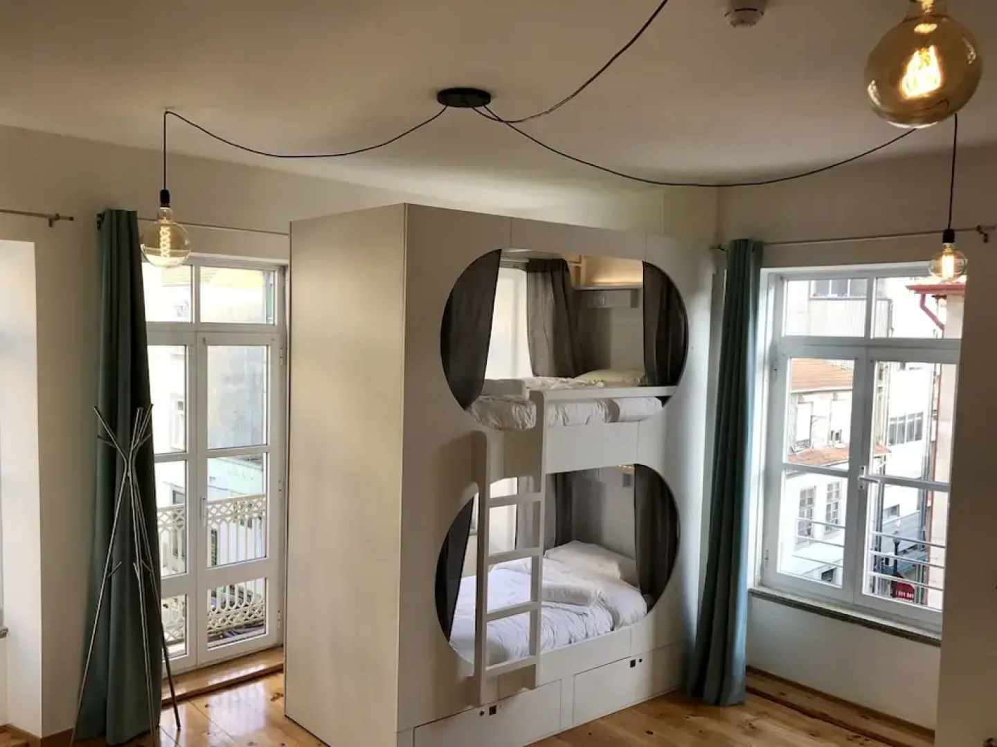 Urban Garden Porto Central Hostel