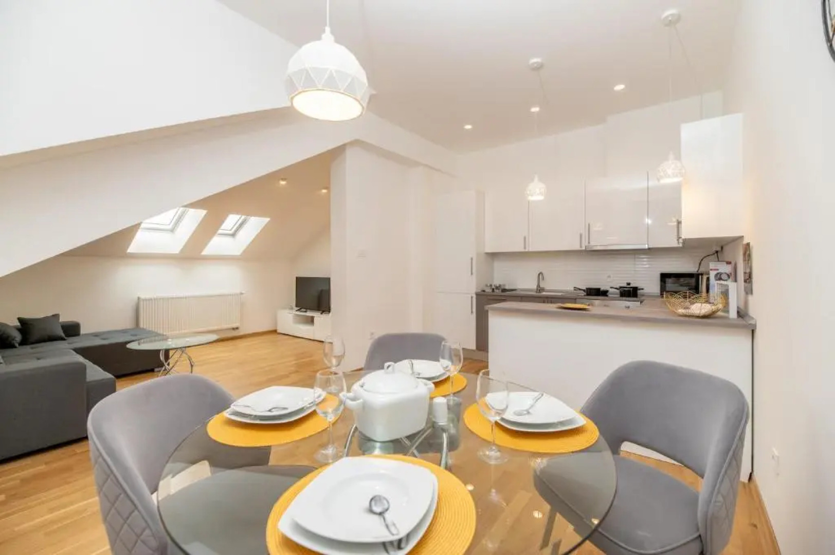 Apartments Adversarium