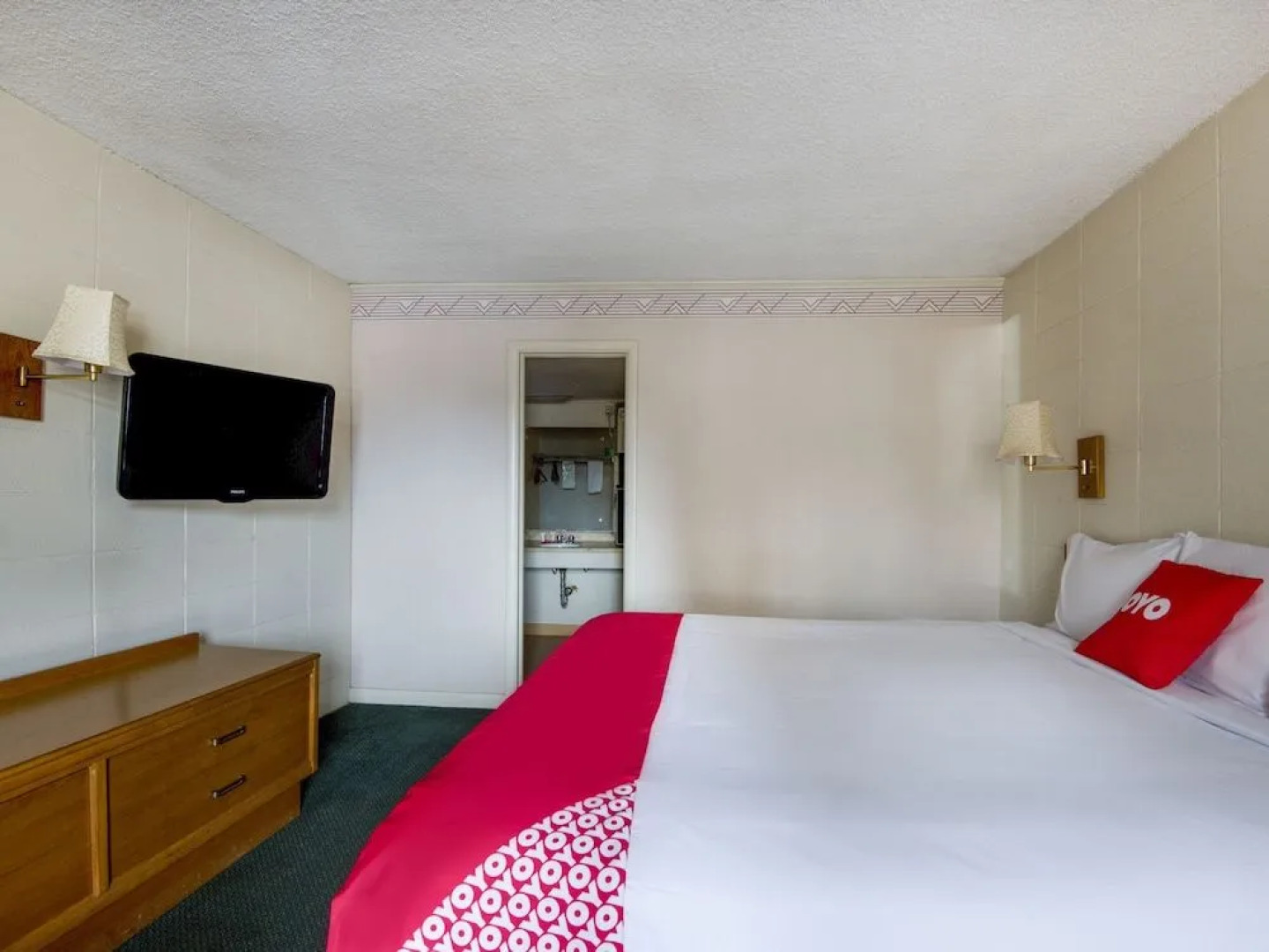 OYO Hotel Mauldin SC South Main Street