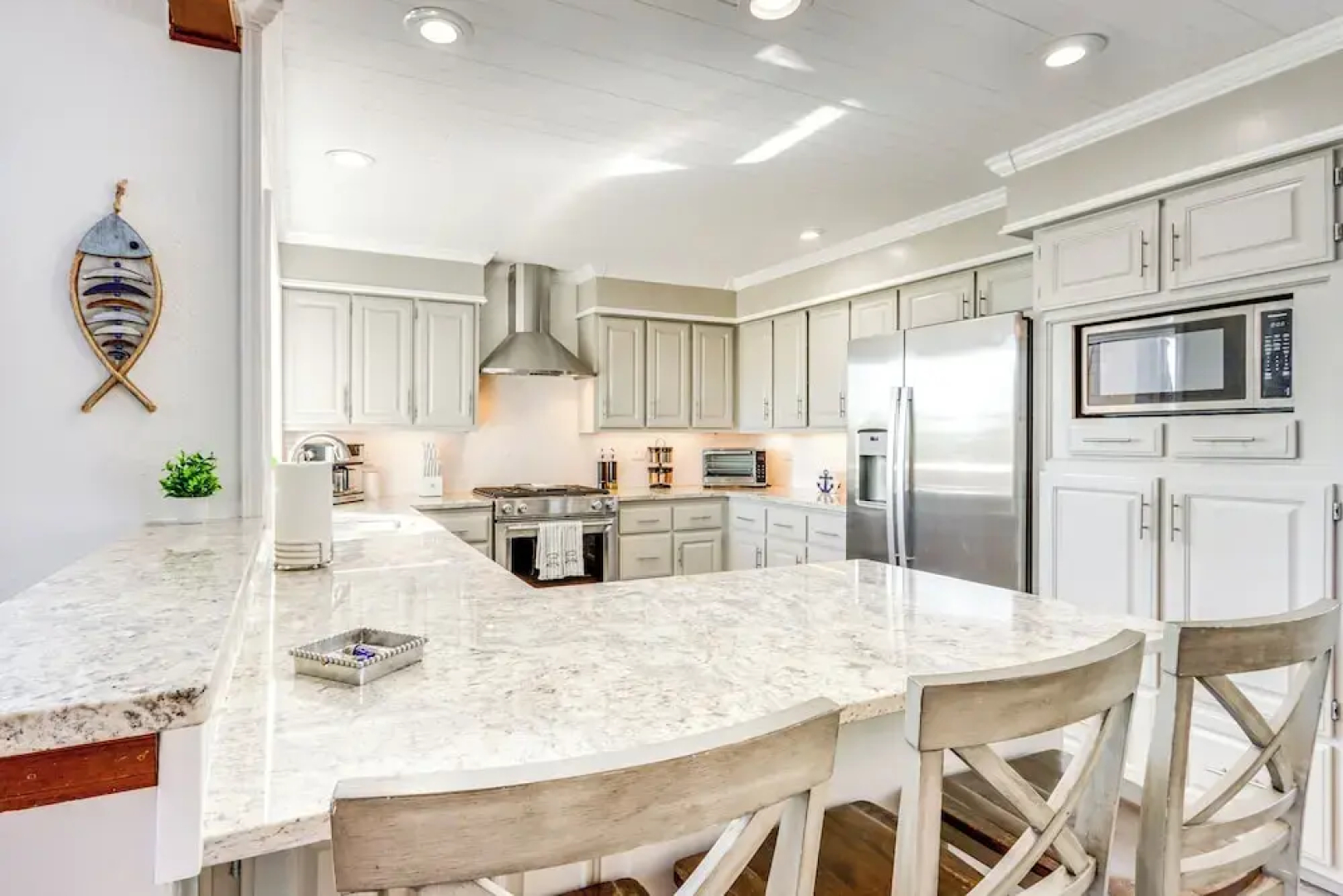 Swim & Boat Docks: Lakefront Gem in Bella Vista!