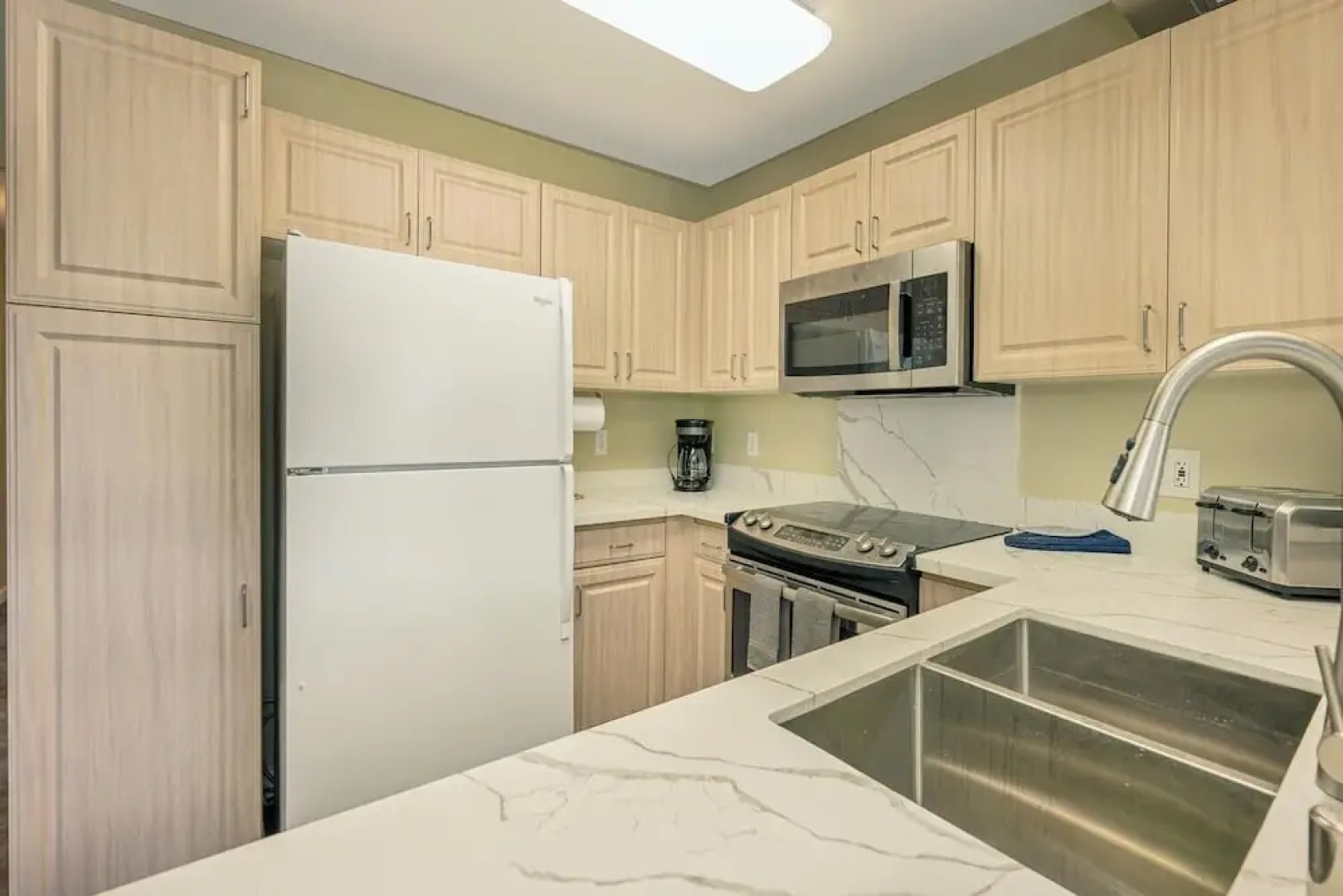 Ko Olina Fairways #4e 3 Bedroom Townhouse by RedAwning