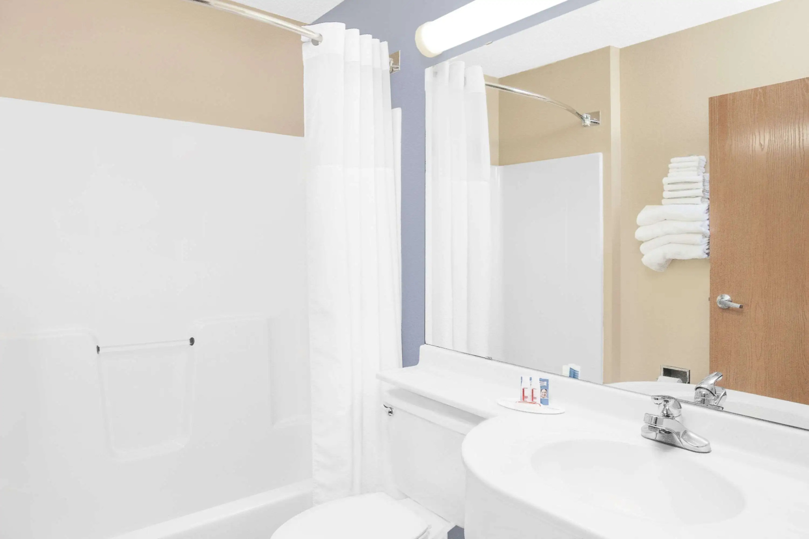 Microtel Inn & Suites By Wyndham Clear Lake