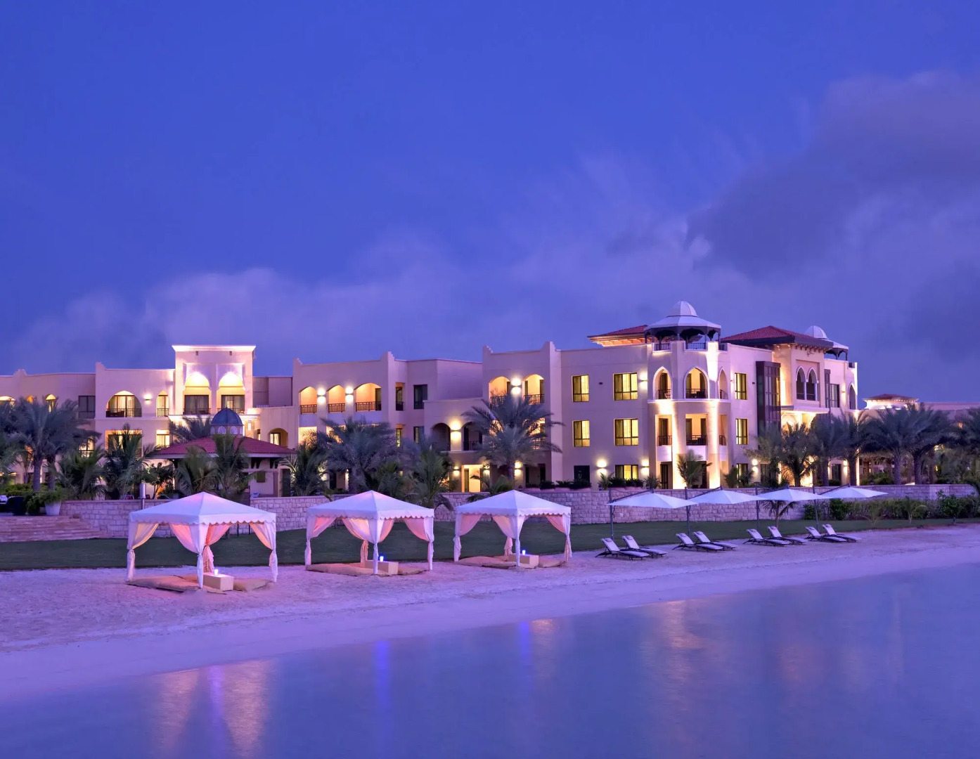 Shangri-La Hotel Apartments Qaryat Al Beri