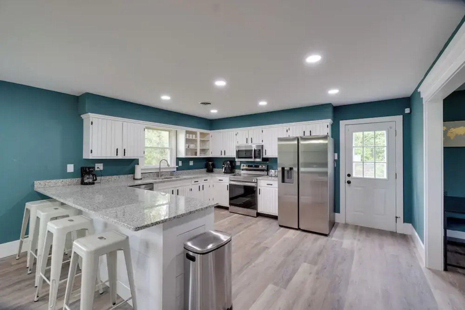 Walk to Stores: Home in Historic Shepherdstown!