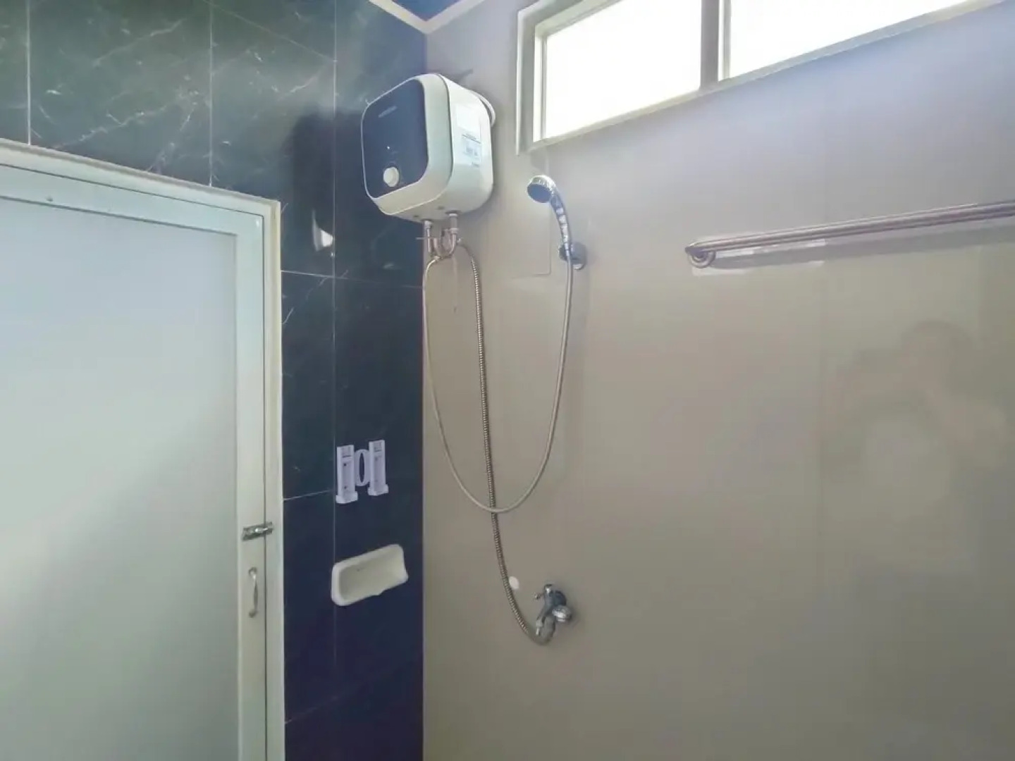 RedDoorz Syariah near Stasiun Wates