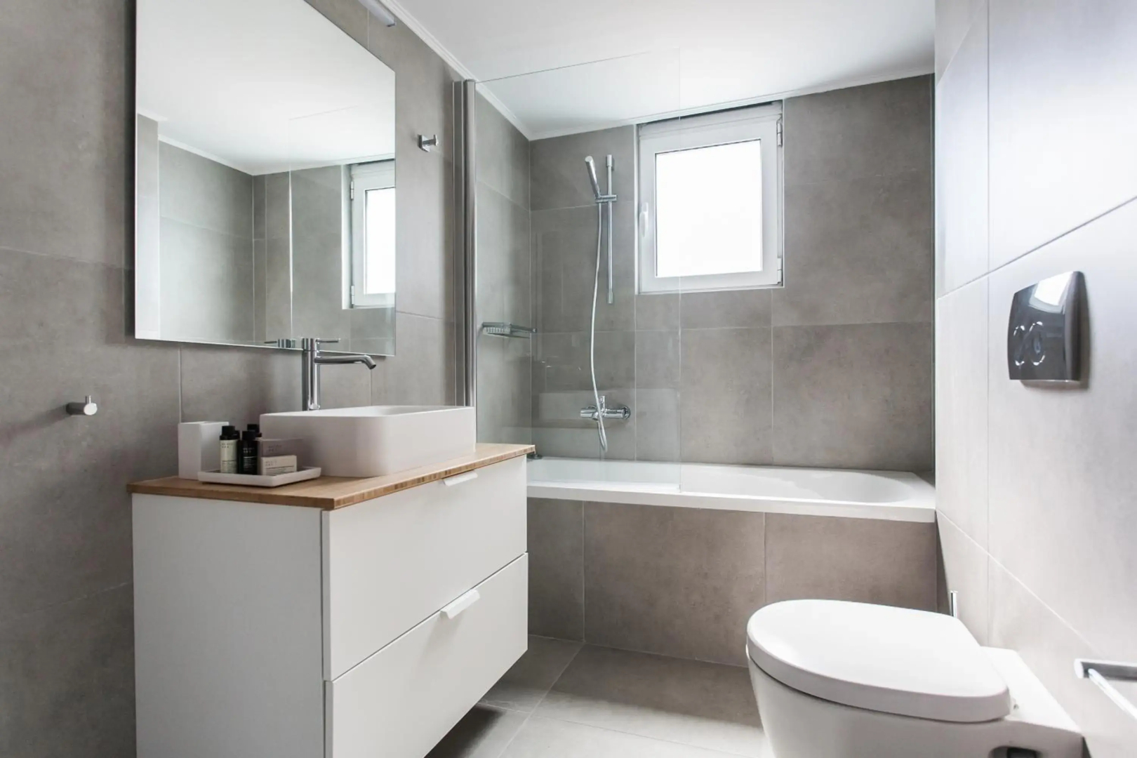 Spacious 1BD Apartment near HELEXPO Marousi by UPSTREET