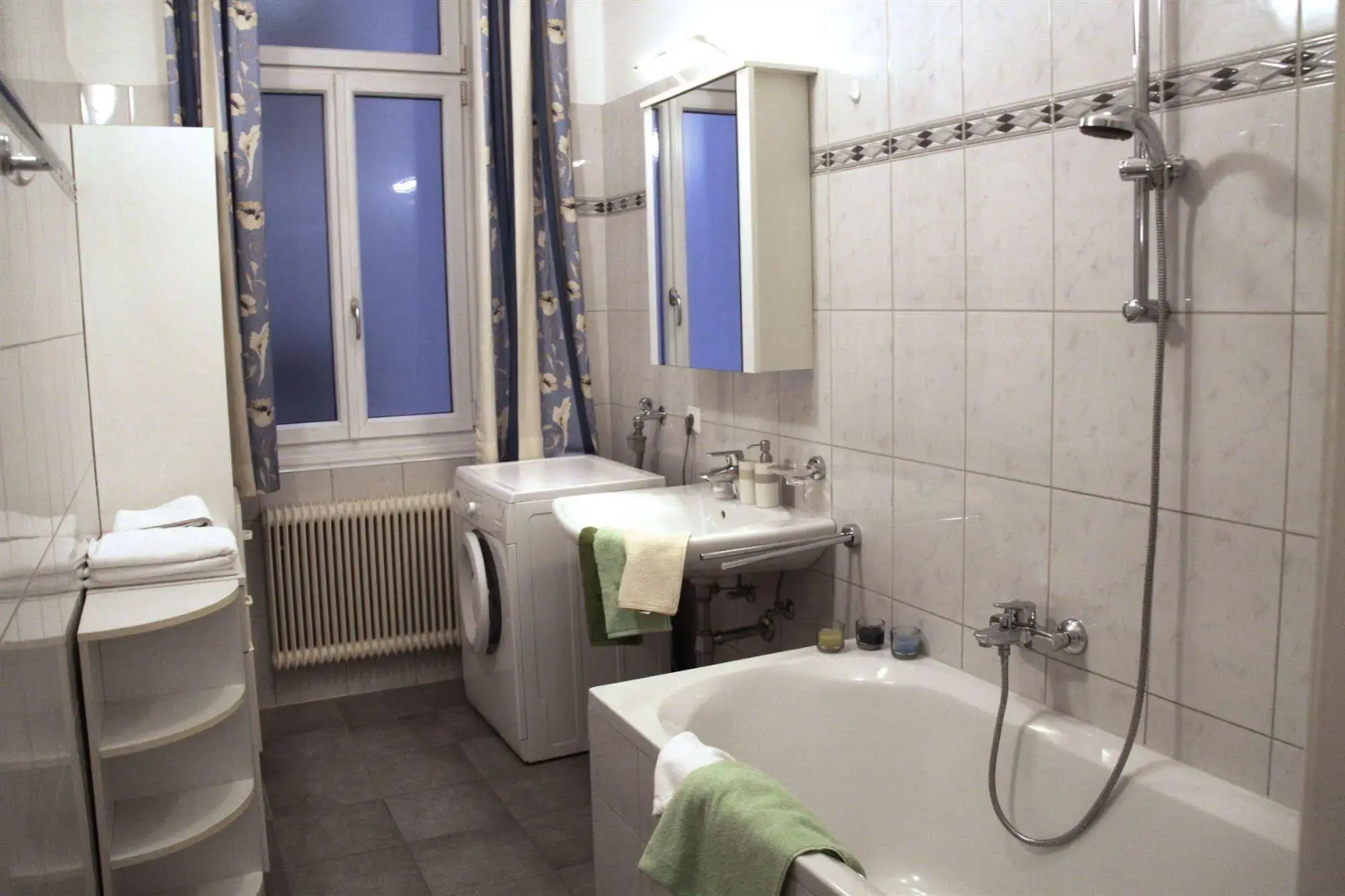 CheckVienna Edelhof Apartments