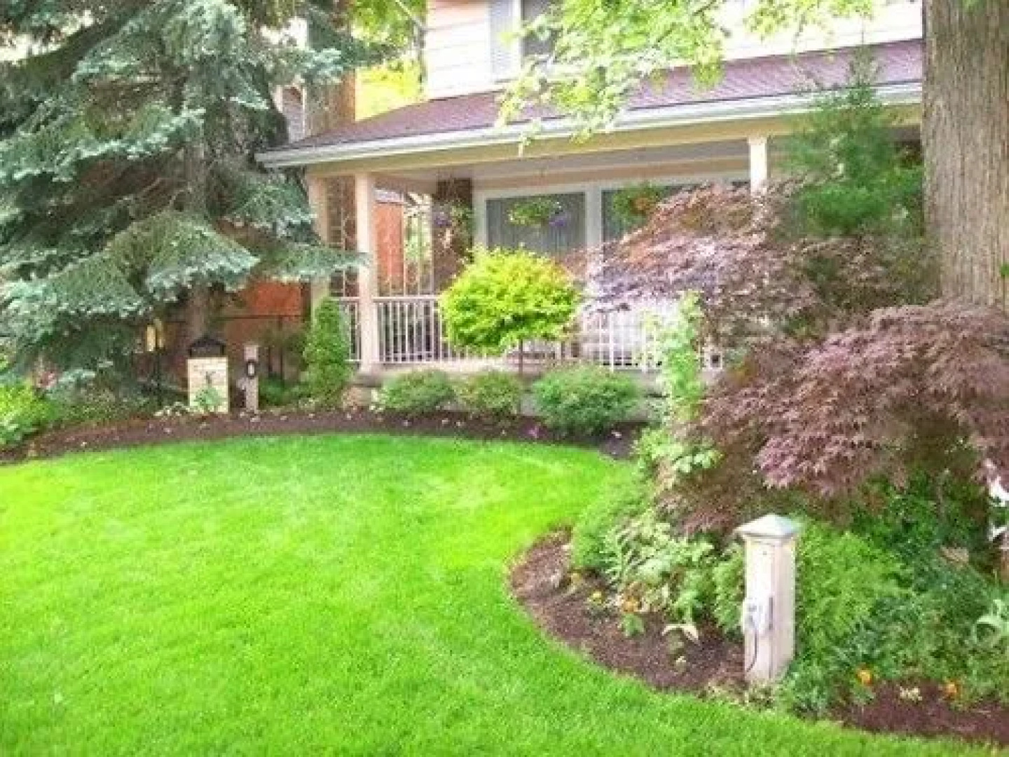 Les Diplomates B&B (Executive Guest House)