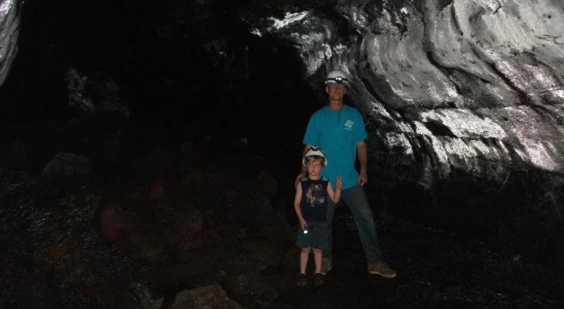 Aloha Crater Lodge and Lava Tube