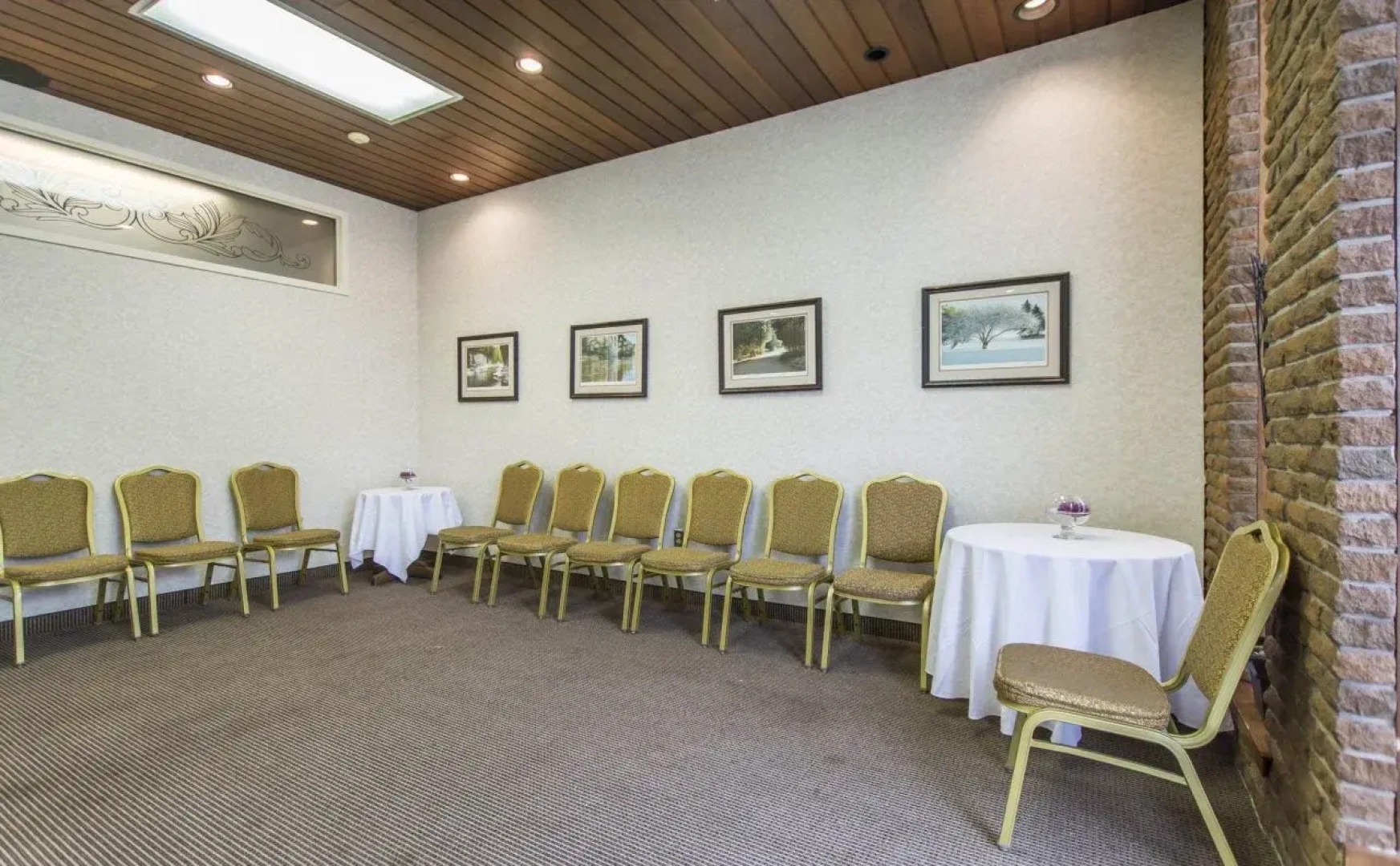 Quality Inn & Suites Downtown