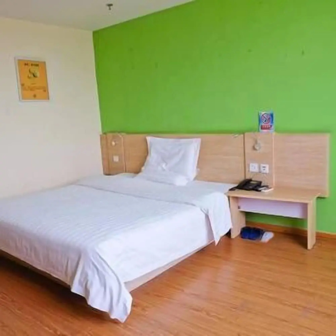 7 Days Inn Urumqi Yan An Road Branch