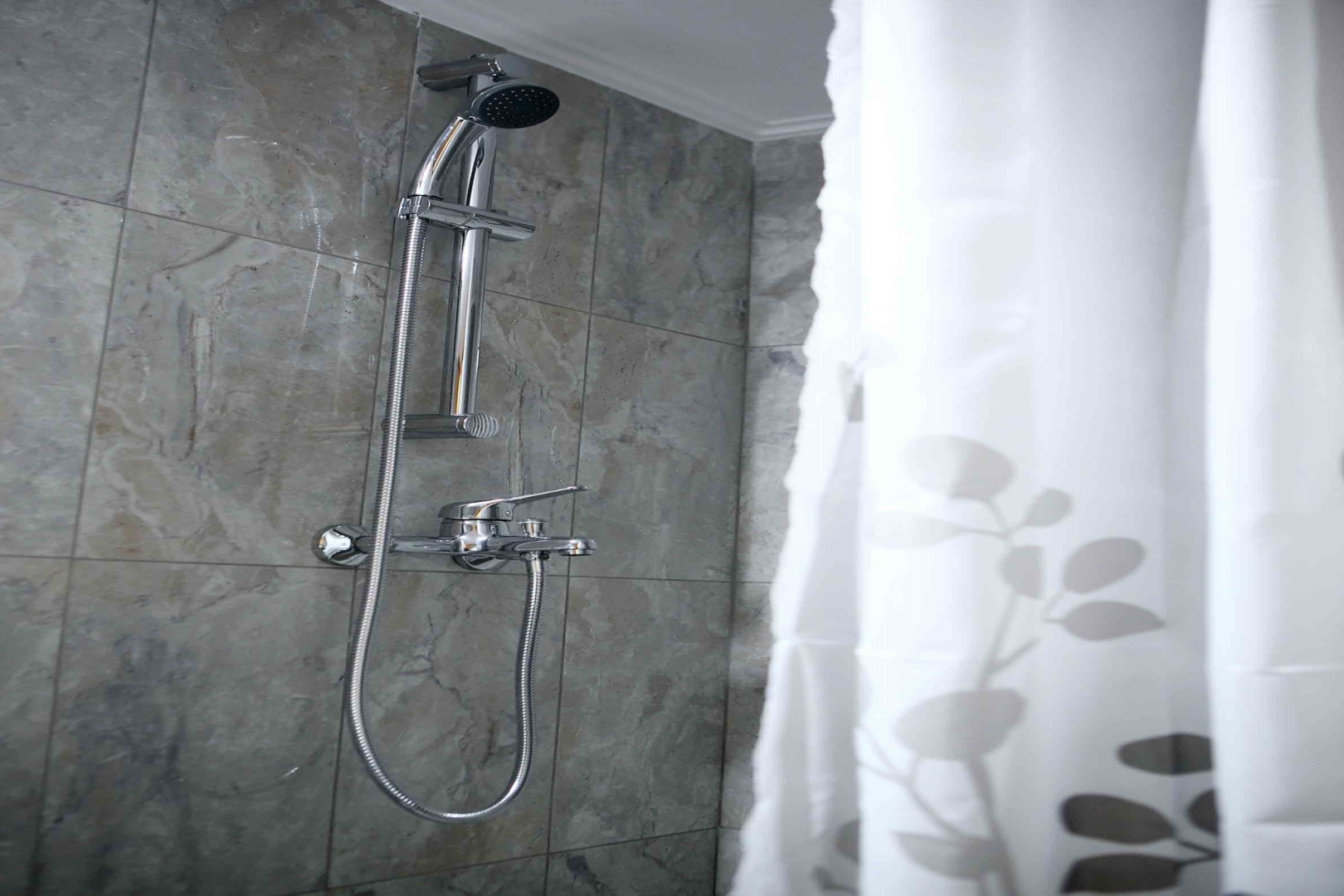 Best House Anakreontos