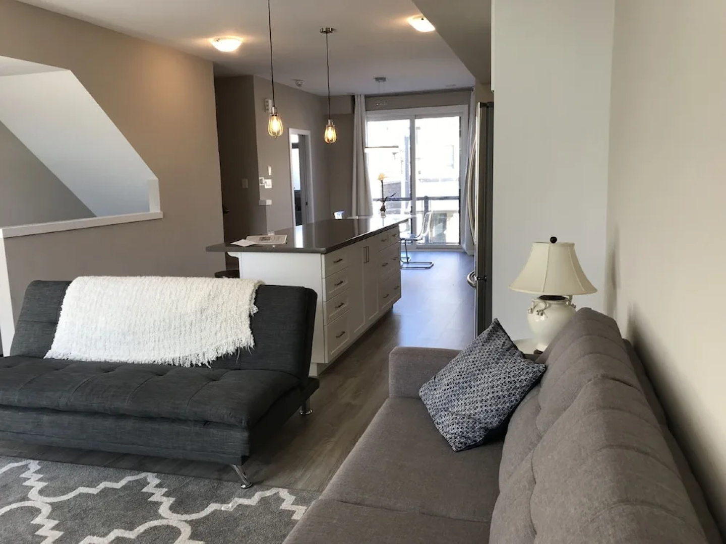 Executive Lakeview Town Home