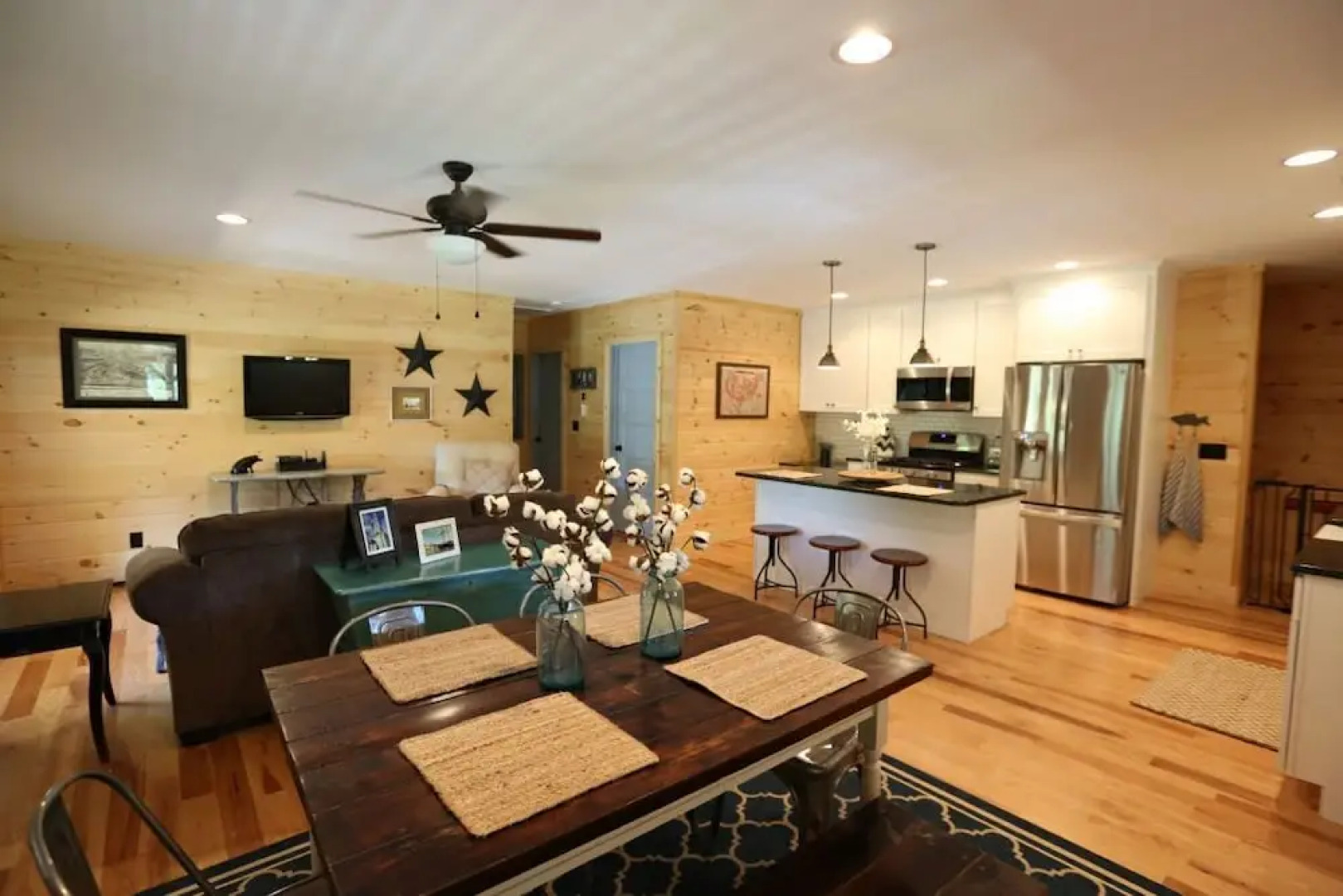 Dillingham Dacha - 2 Br Home